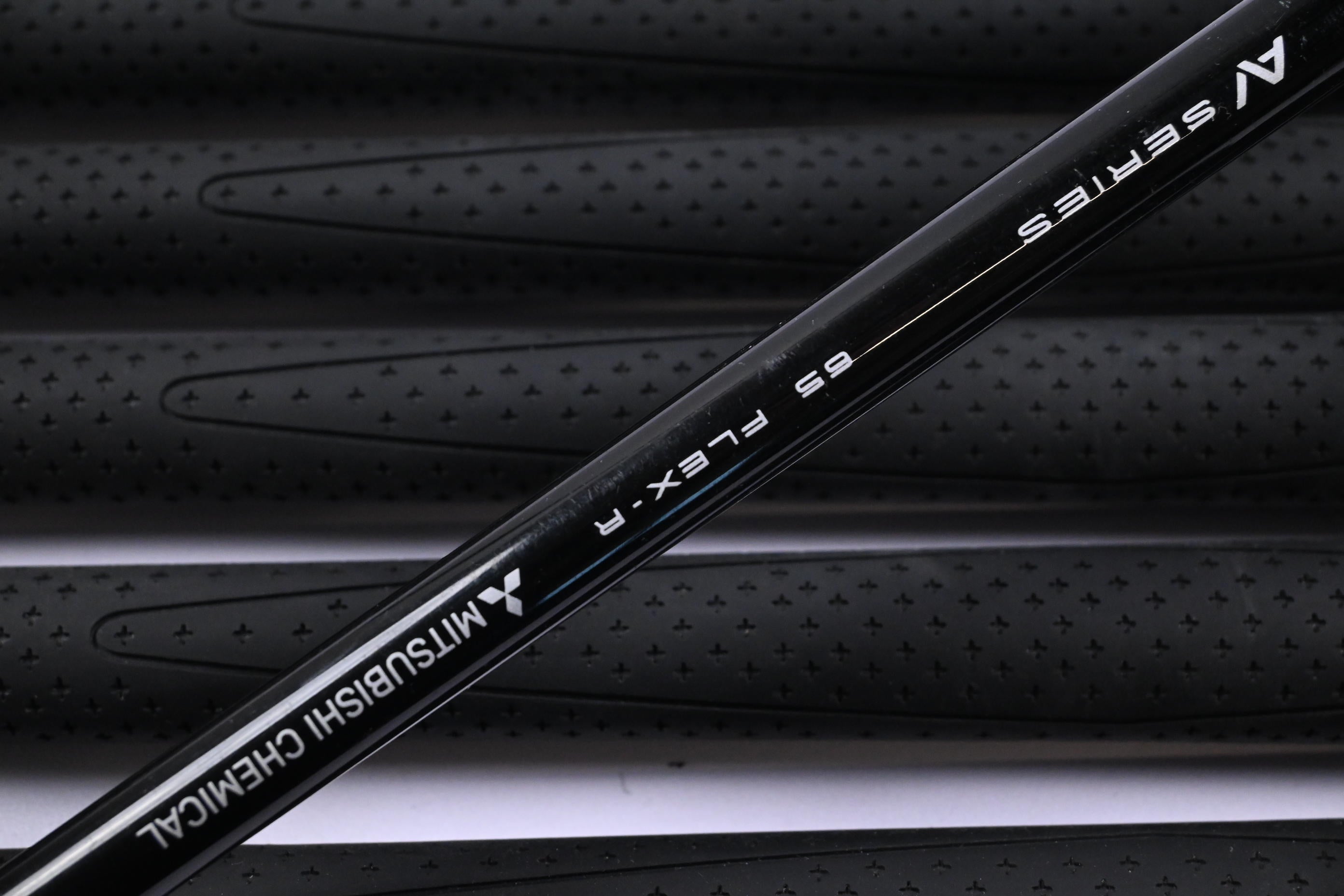 Callaway Rogue ST Max Irons / 5-PW+GW / Regular Flex Tensei AV Blue 65 Shafts
