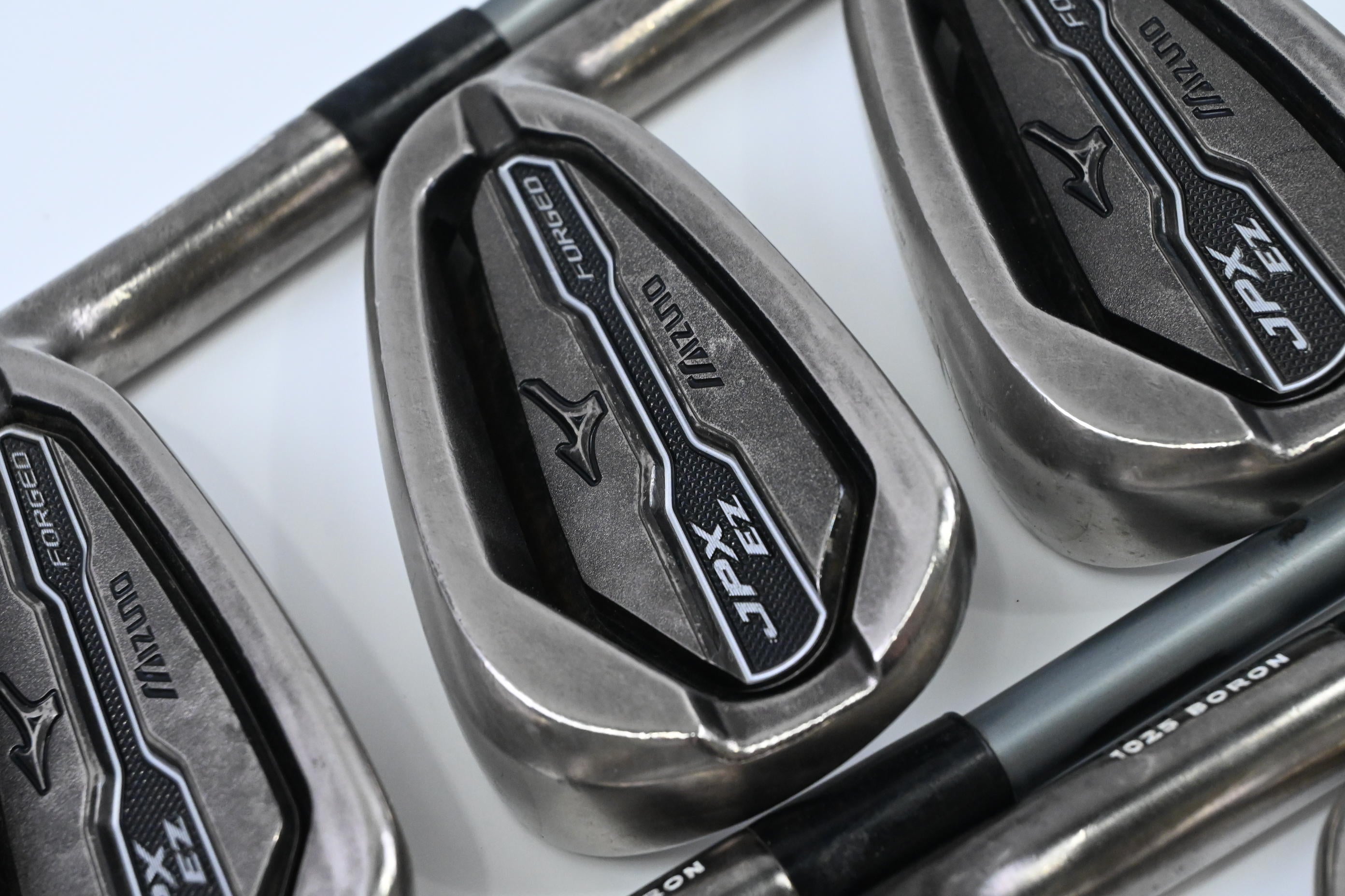 Mizuno JPX EZ Forged 2016 Irons / 5-PW / Regular Flex Mizuno Orochi 70 Shafts