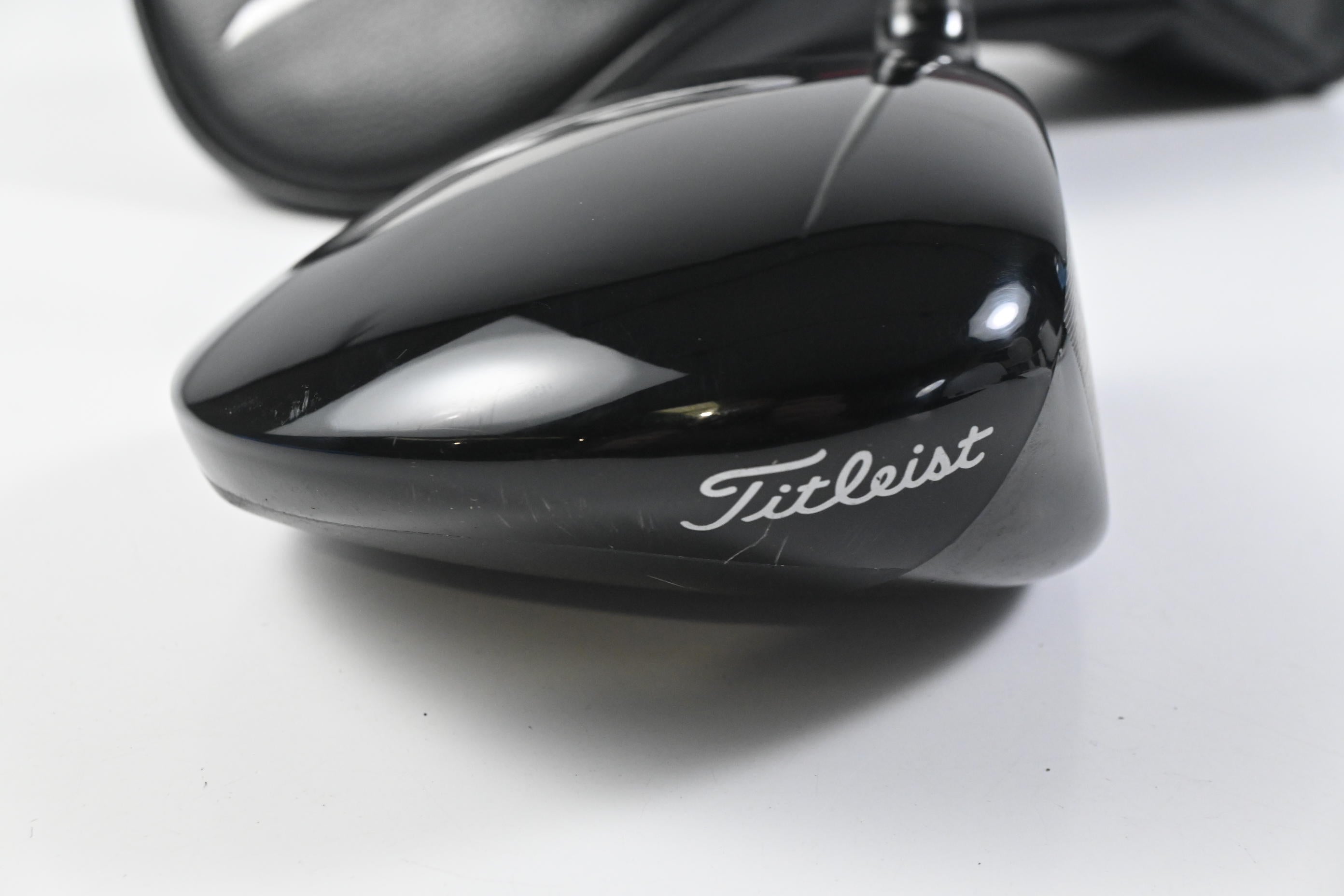 Titleist GT2 Driver / 9 Degree / Regular Flex Fujikura Ventus White 4 Velocore+