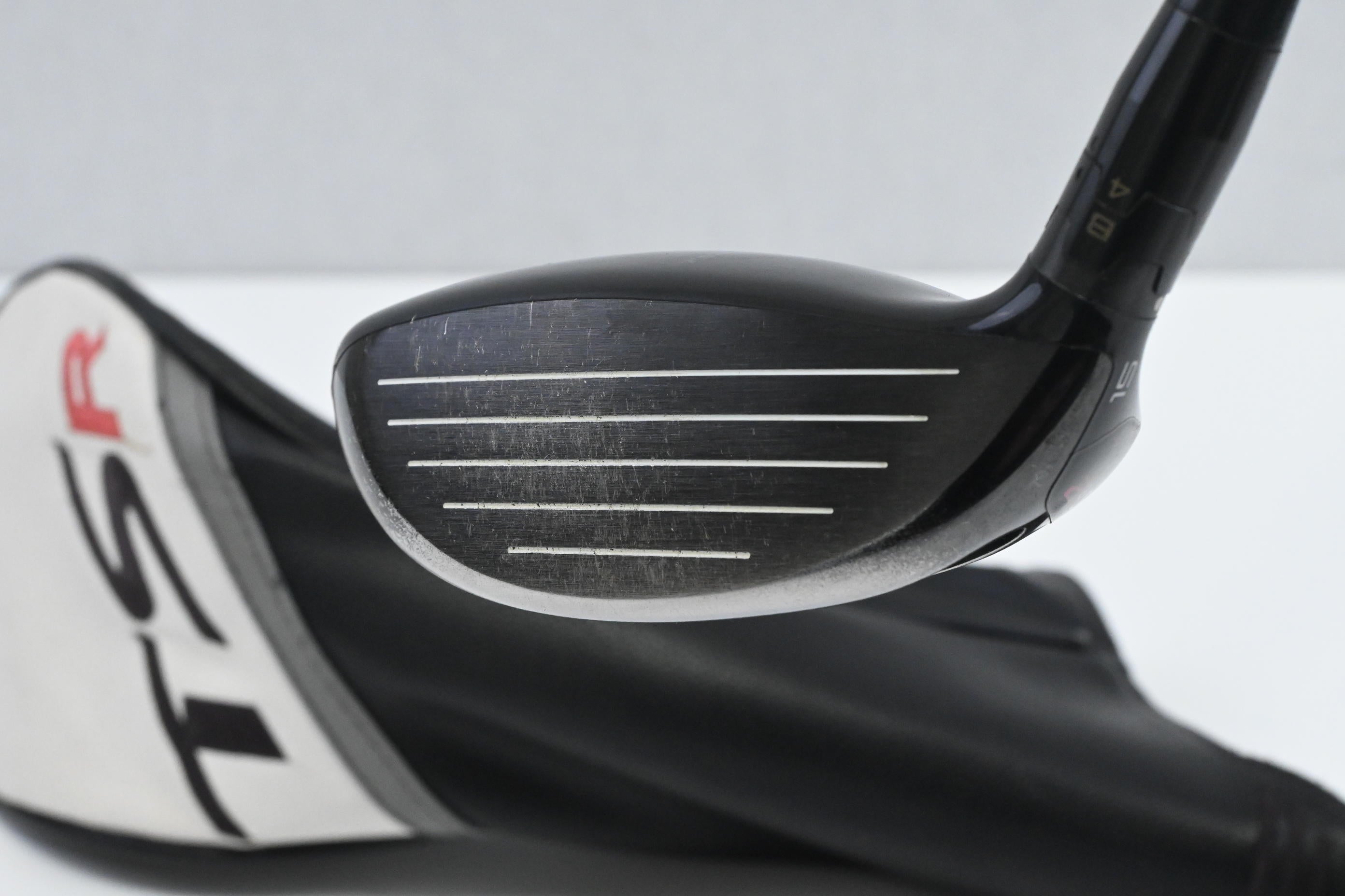Titleist TSR2 #3 Wood / 15 Degree / Stiff Flex HZRDUS Gen4 Red CB 60 Shaft