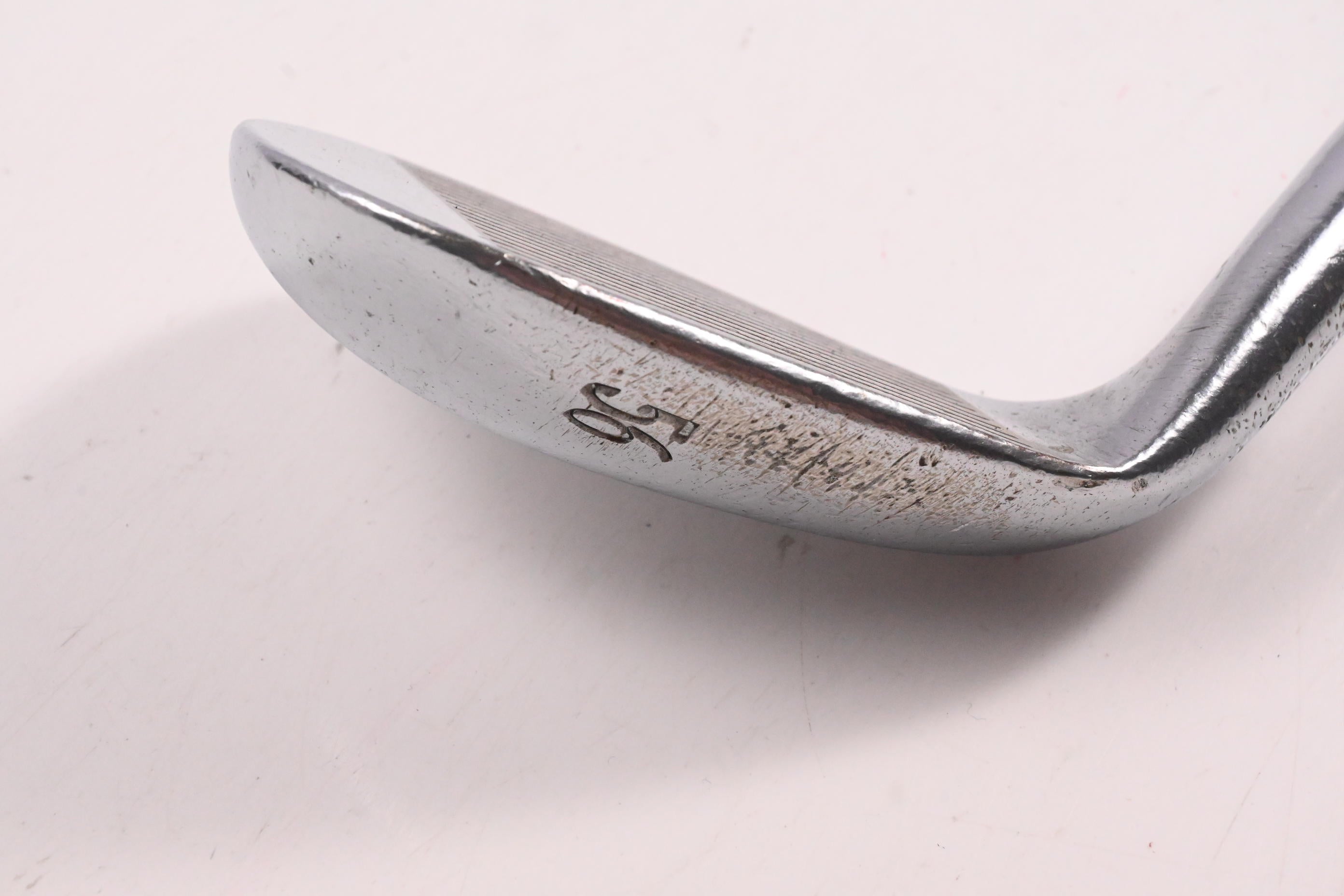 Mizuno Tour Style Gap Wedge / 52 Degree / Regular Flex Dynamic Gold R300 Shaft