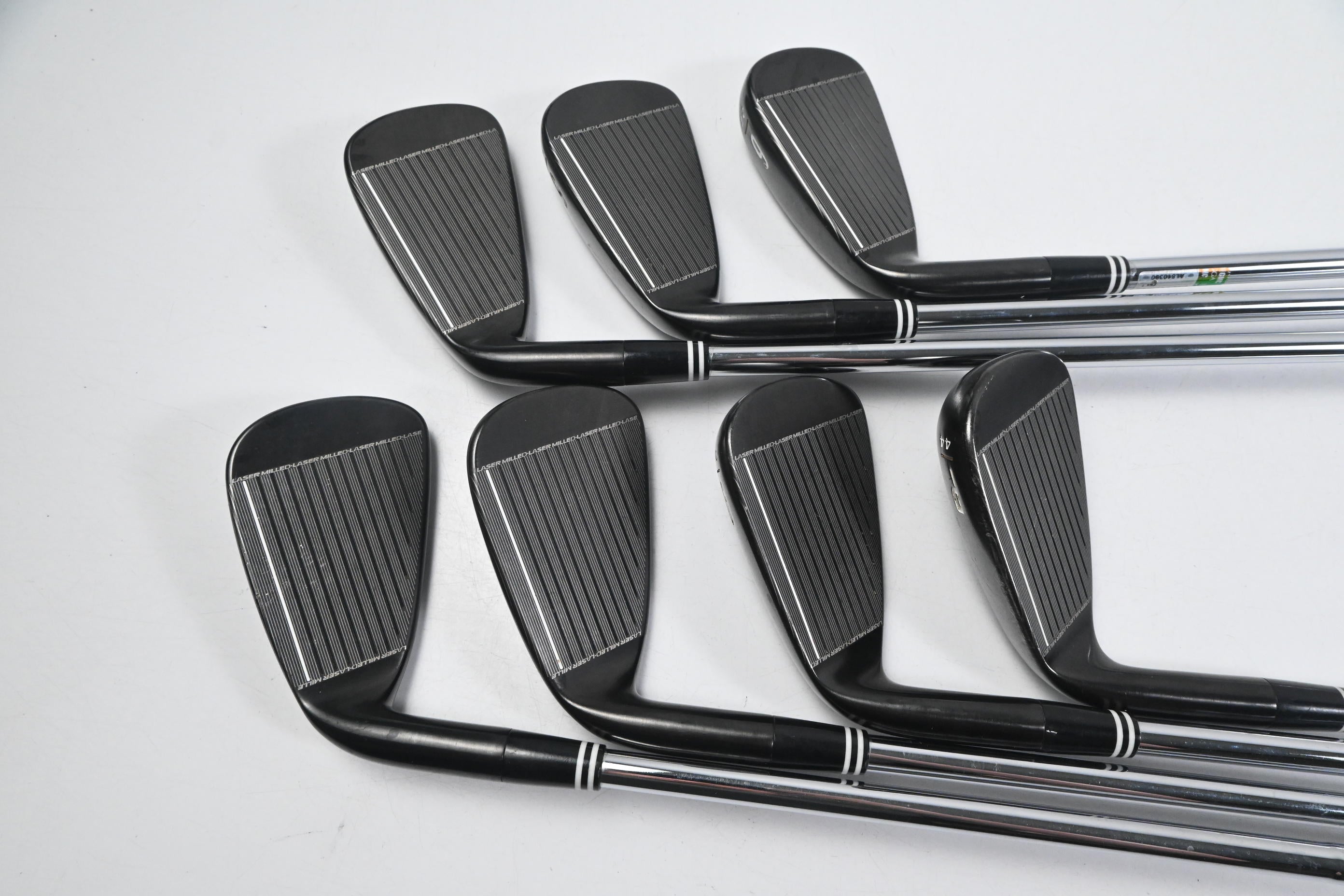 Cleveland CG16 Black Pearl Irons / 4-PW / Regular Flex Traction 85 Shafts