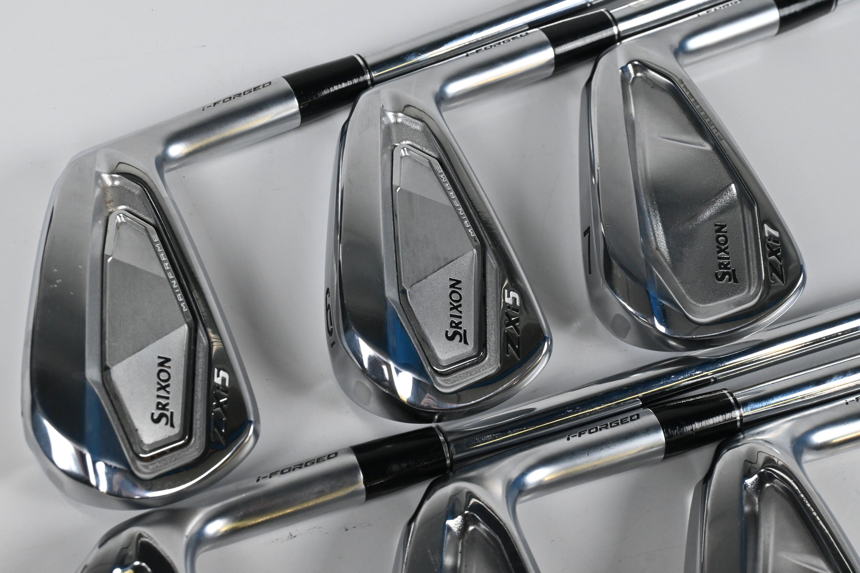 Srixon ZXi7 Irons / 5-PW / Stiff Flex Project X LZ 120 Shaft