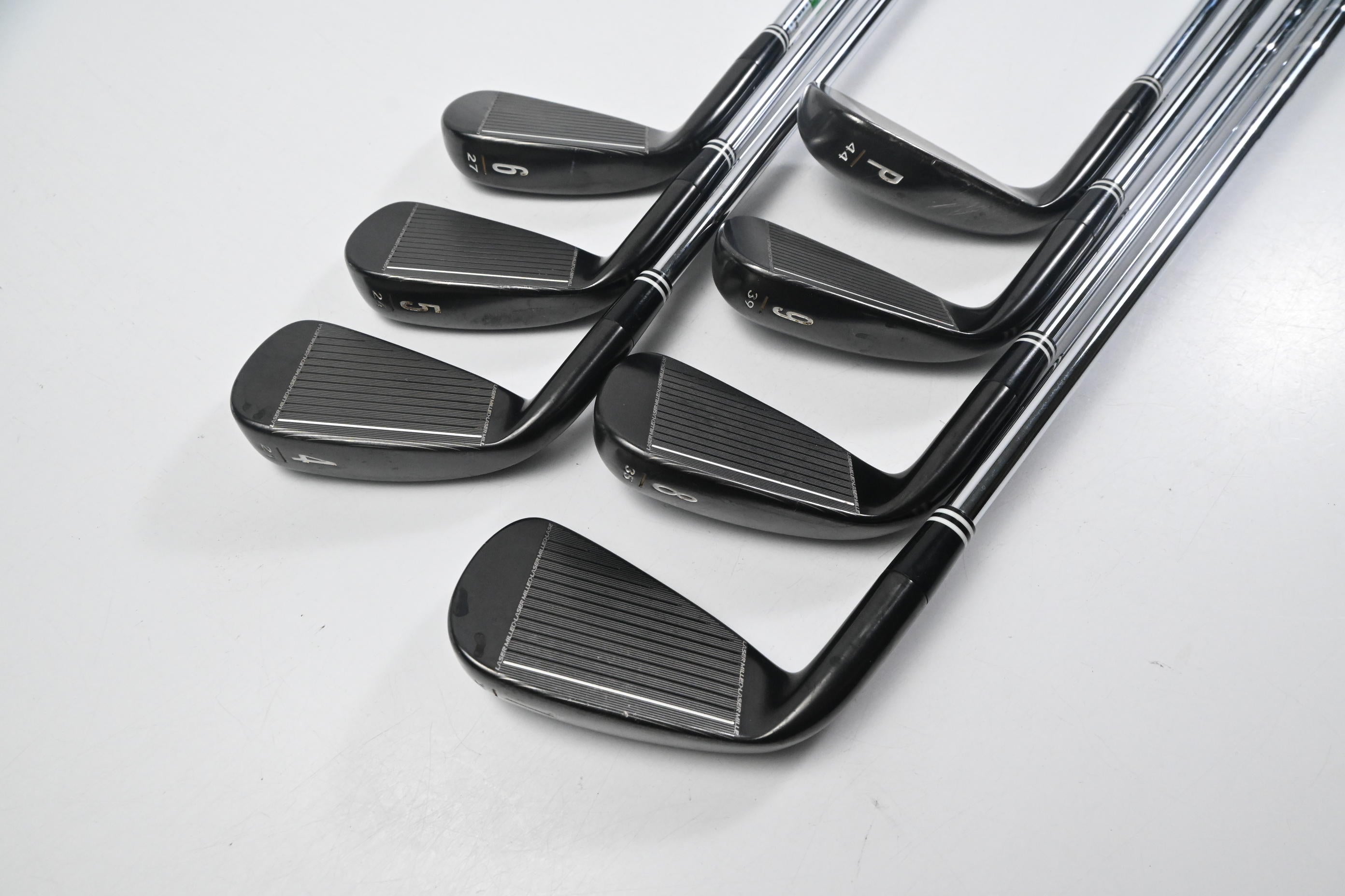 Cleveland CG16 Black Pearl Irons / 4-PW / Regular Flex Traction 85 Shafts