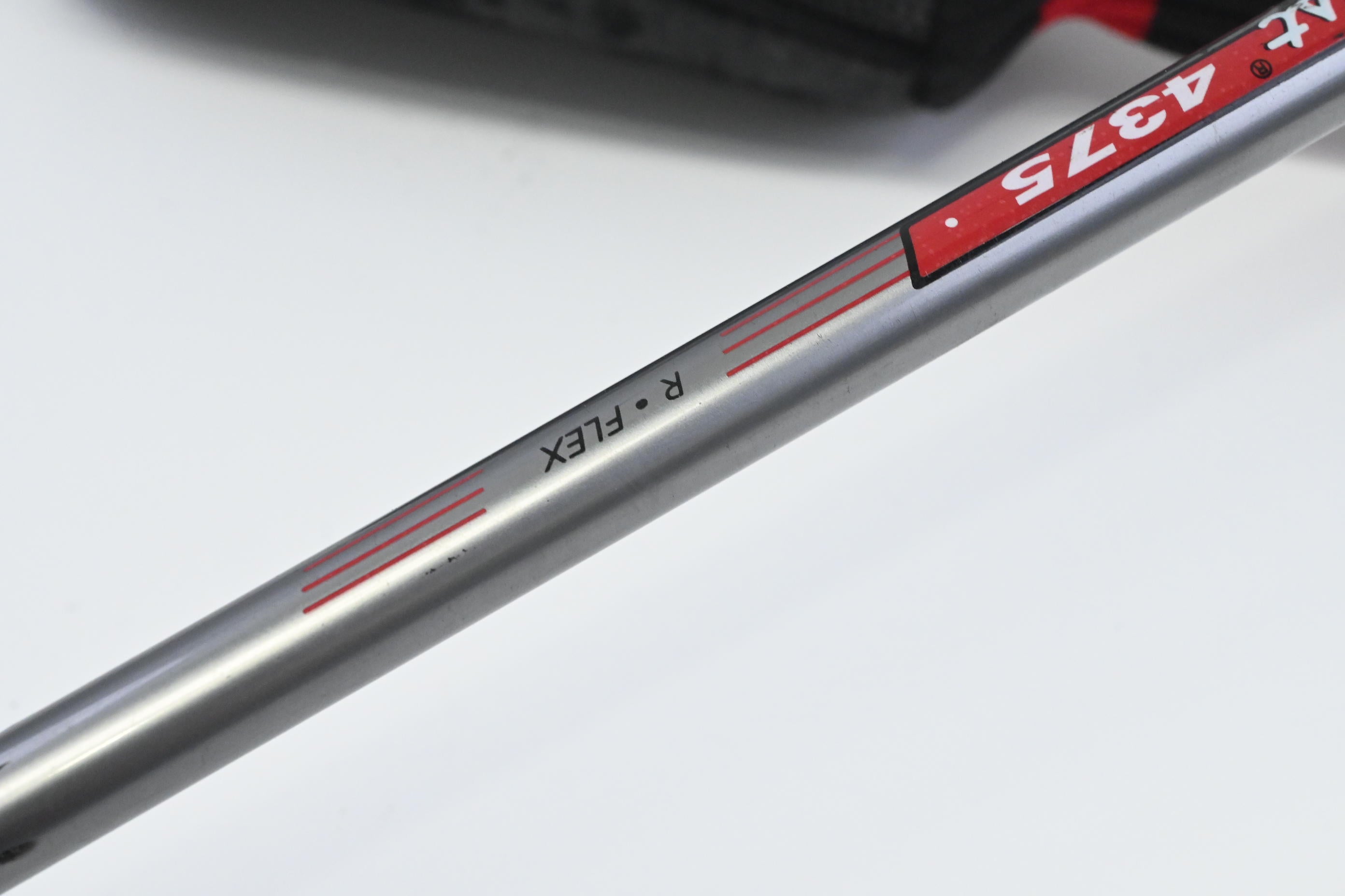 Titleist 980 F #5 Wood / 17 Degree / Regular Flex Titleist 4375 Shaft