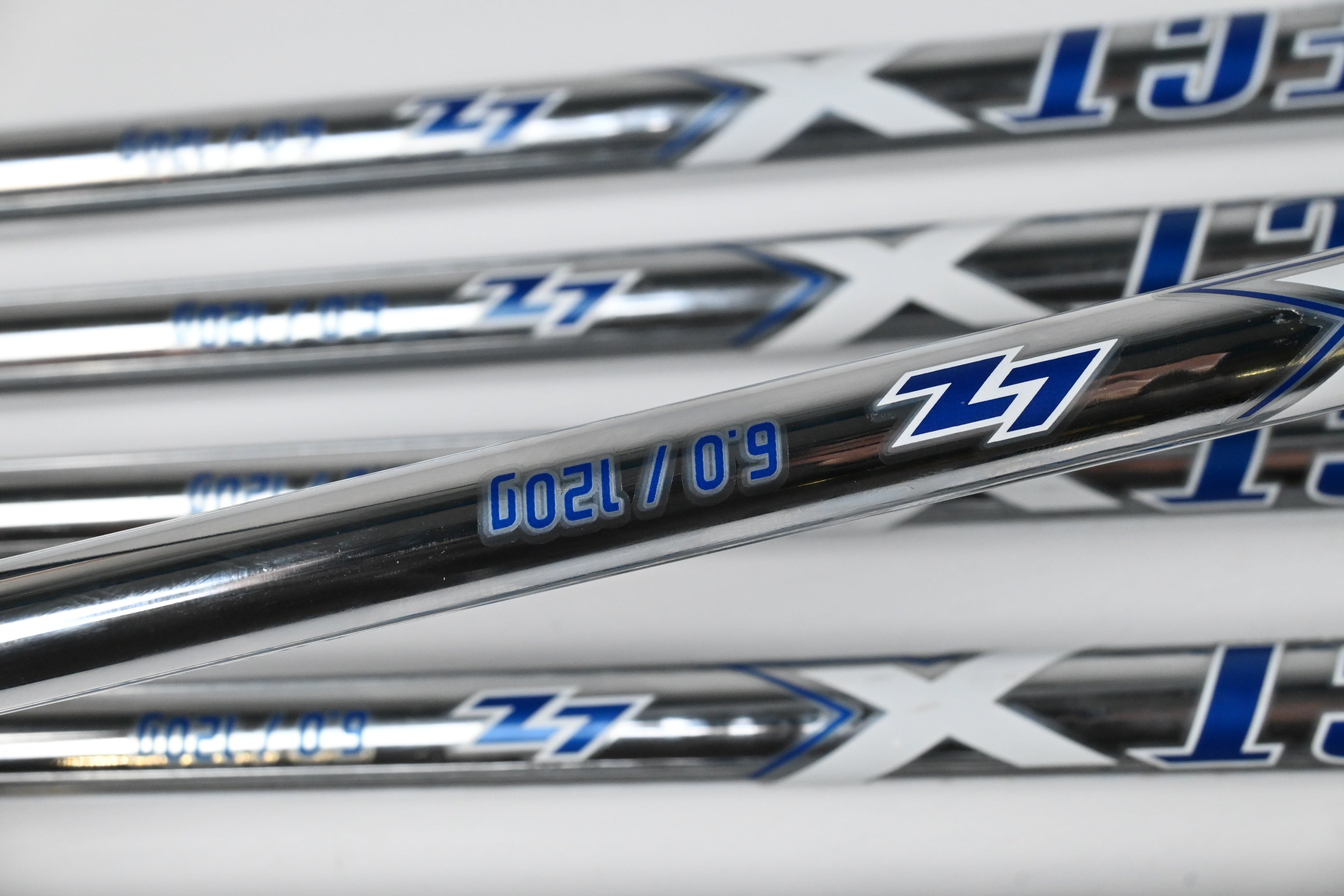 Srixon ZXi7 Irons / 5-PW / Stiff Flex Project X LZ 120 Shaft