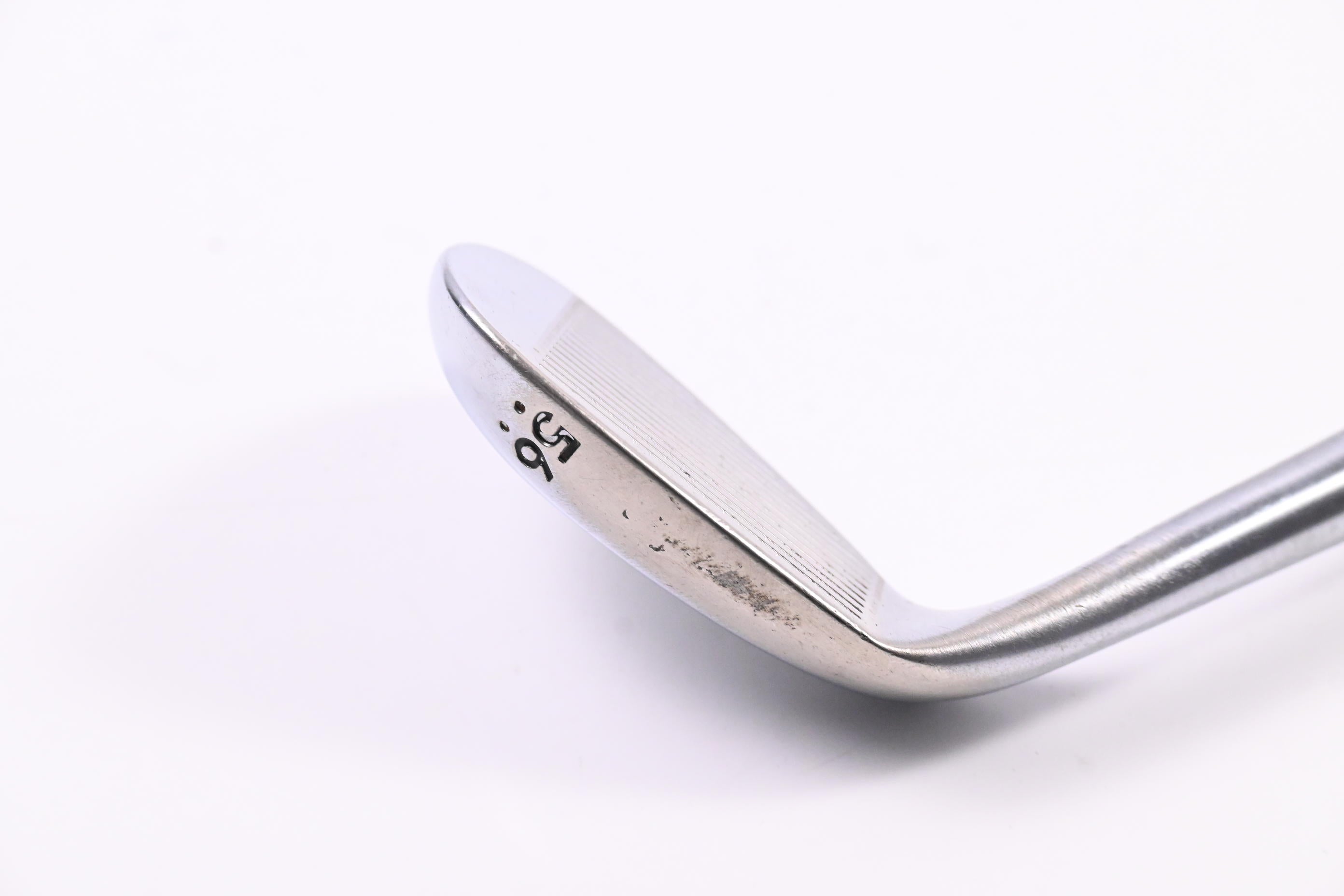 Cleveland 588 RTX 2.0 Sand Wedge / 56 Degree / Wedge Flex Dynamic Gold Shaft