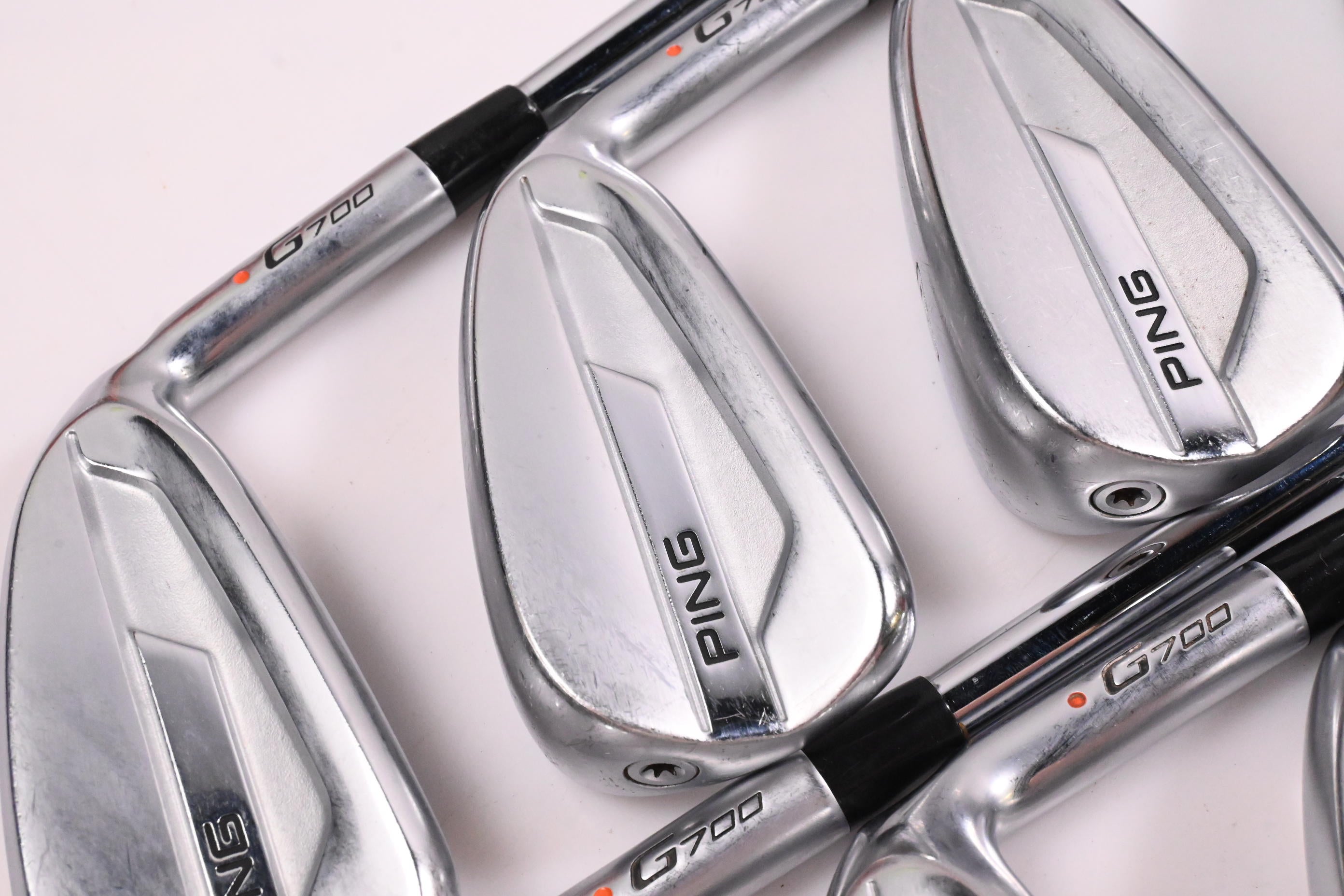 Ping G700 Irons / 5-PW+GW+SW / Orange Dot / Regular Flex Ping AWT 2.0 Shafts