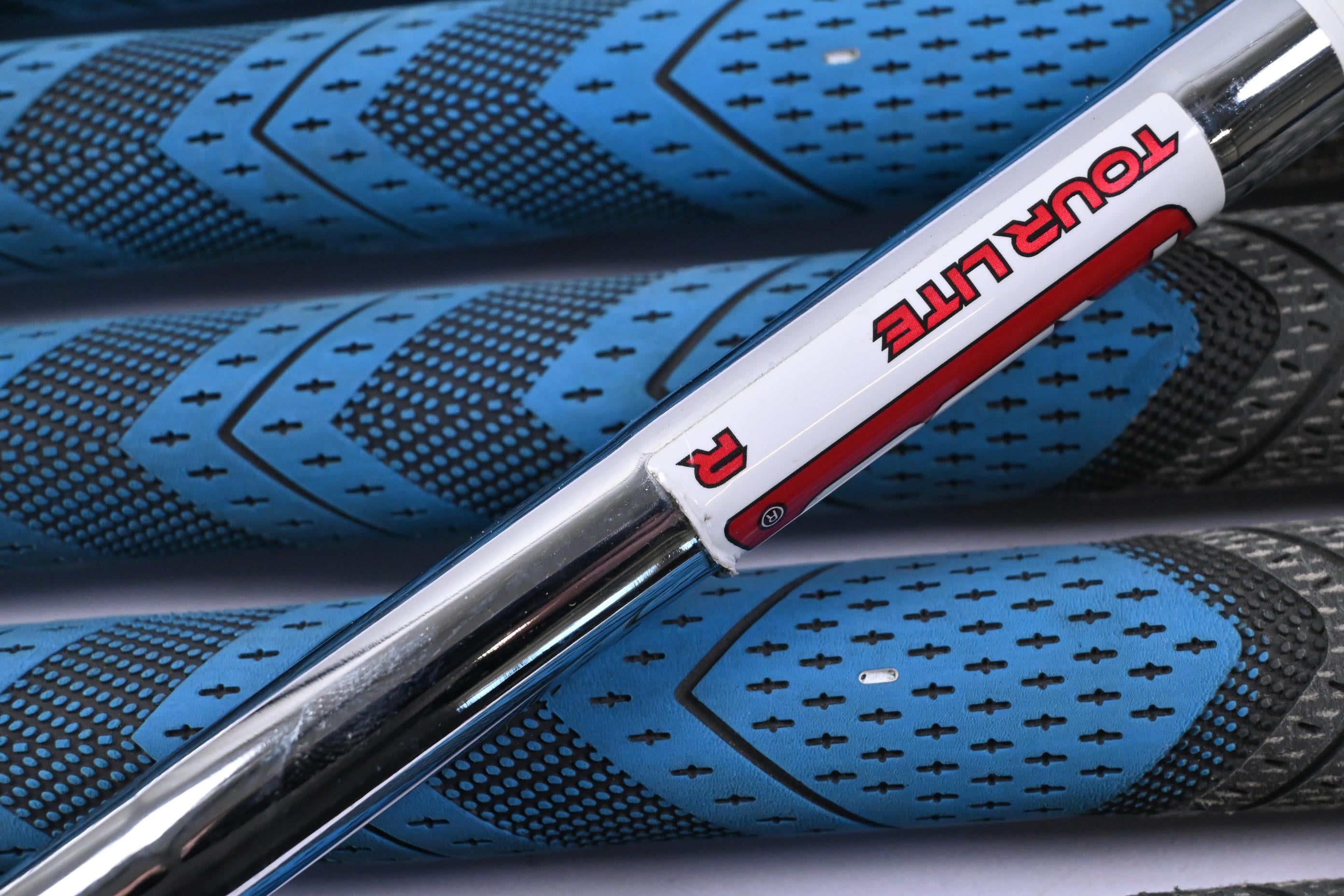 Takomo 101 Irons / 4-PW / Regular Flex KBS Tour Lite Shafts
