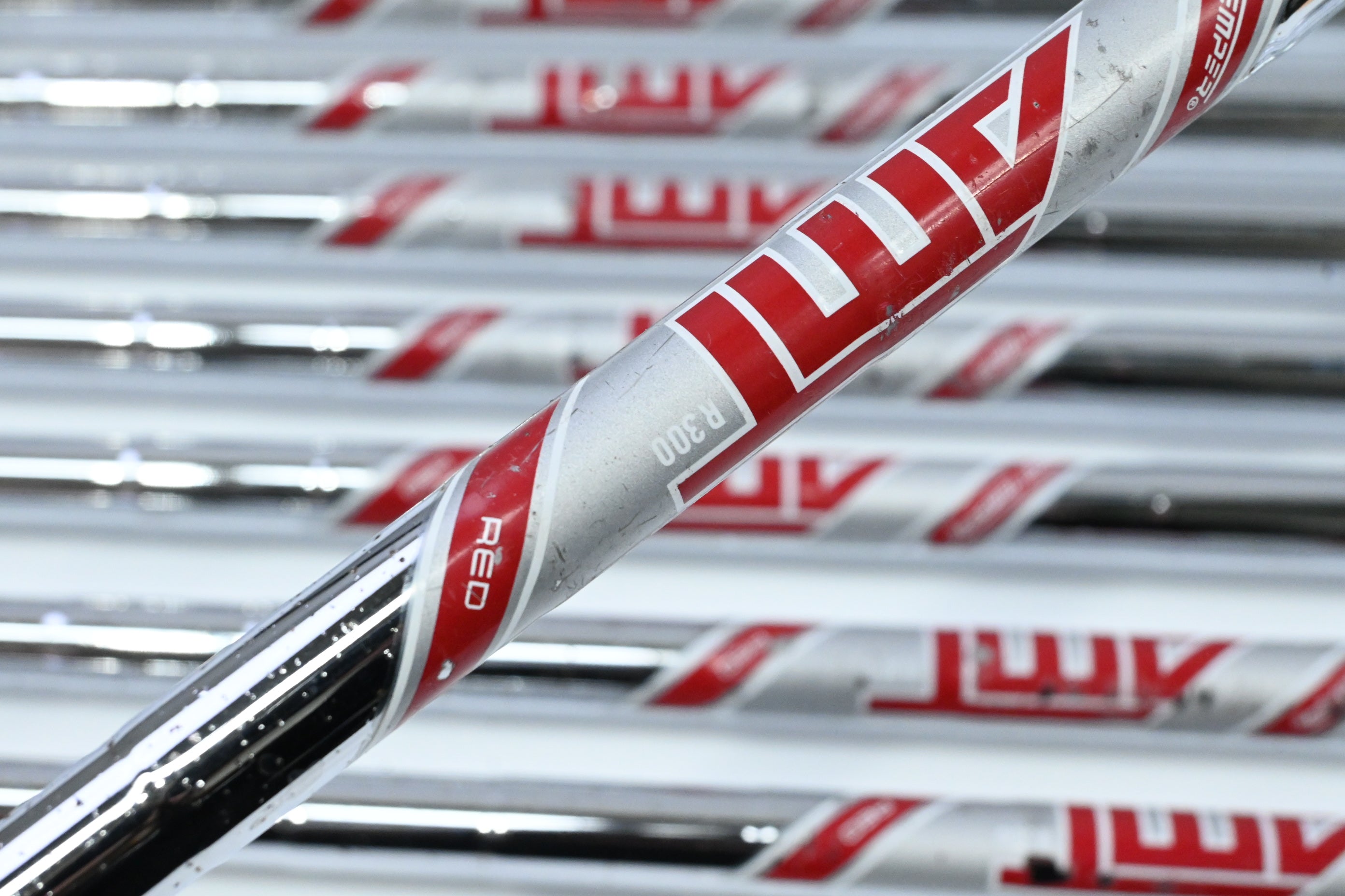 Titleist T300 2019 Irons / 4-PW / Regular Flex AMT Red R300 Shafts