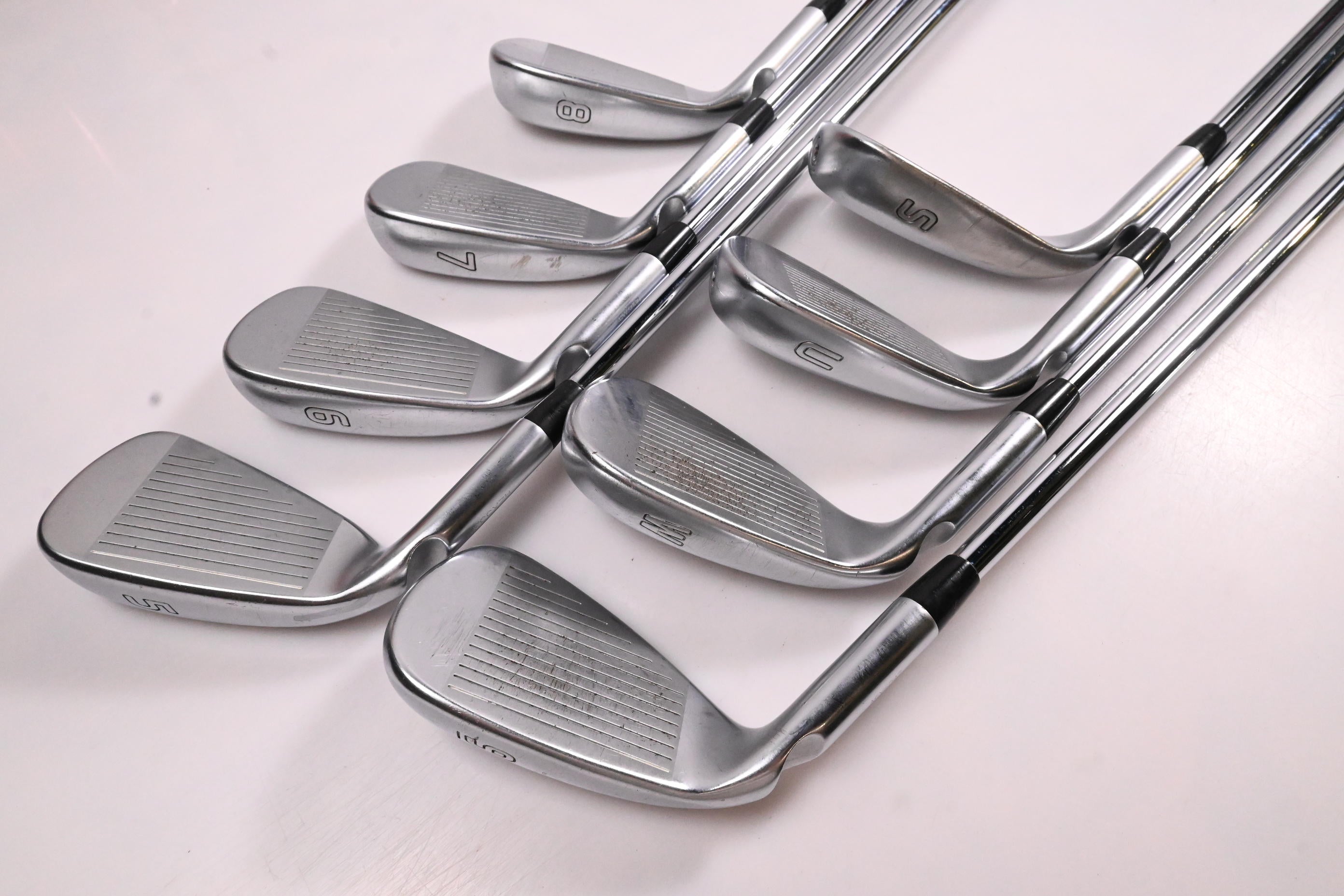 Ping G700 Irons / 5-PW+GW+SW / Orange Dot / Regular Flex Ping AWT 2.0 Shafts