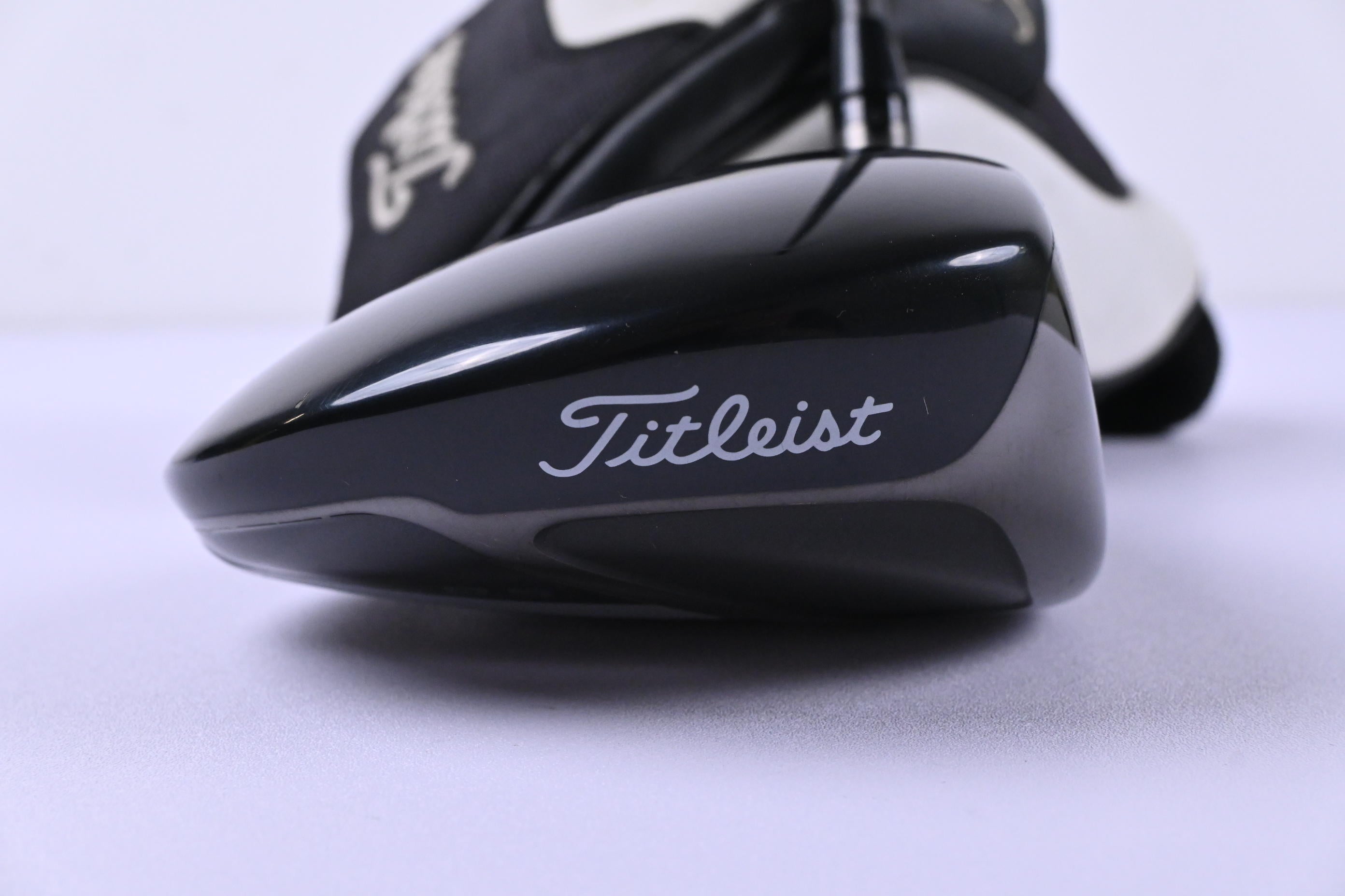 Titleist 910 D2 Driver / 9.5 Degree / Stiff Flex Aldila RIP Alpha 60 Shaft