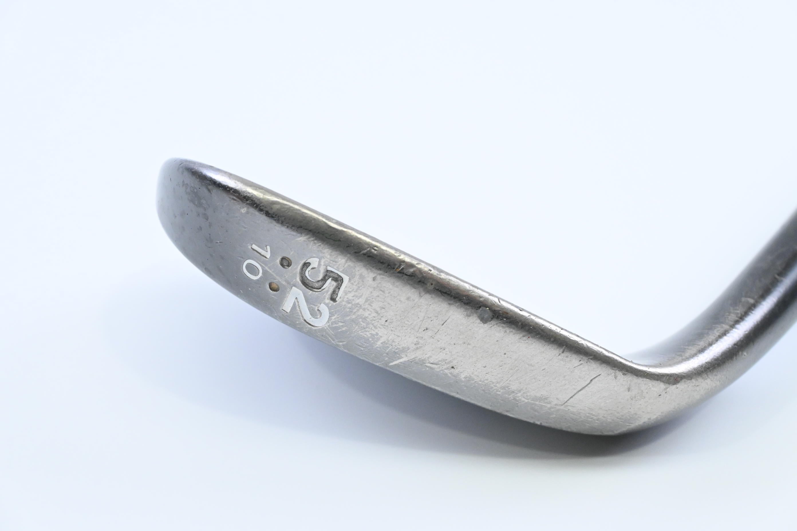 Cleveland 588 RTX Gap Wedge / 52 Degree / Wedge Flex Dynamic Gold Shaft