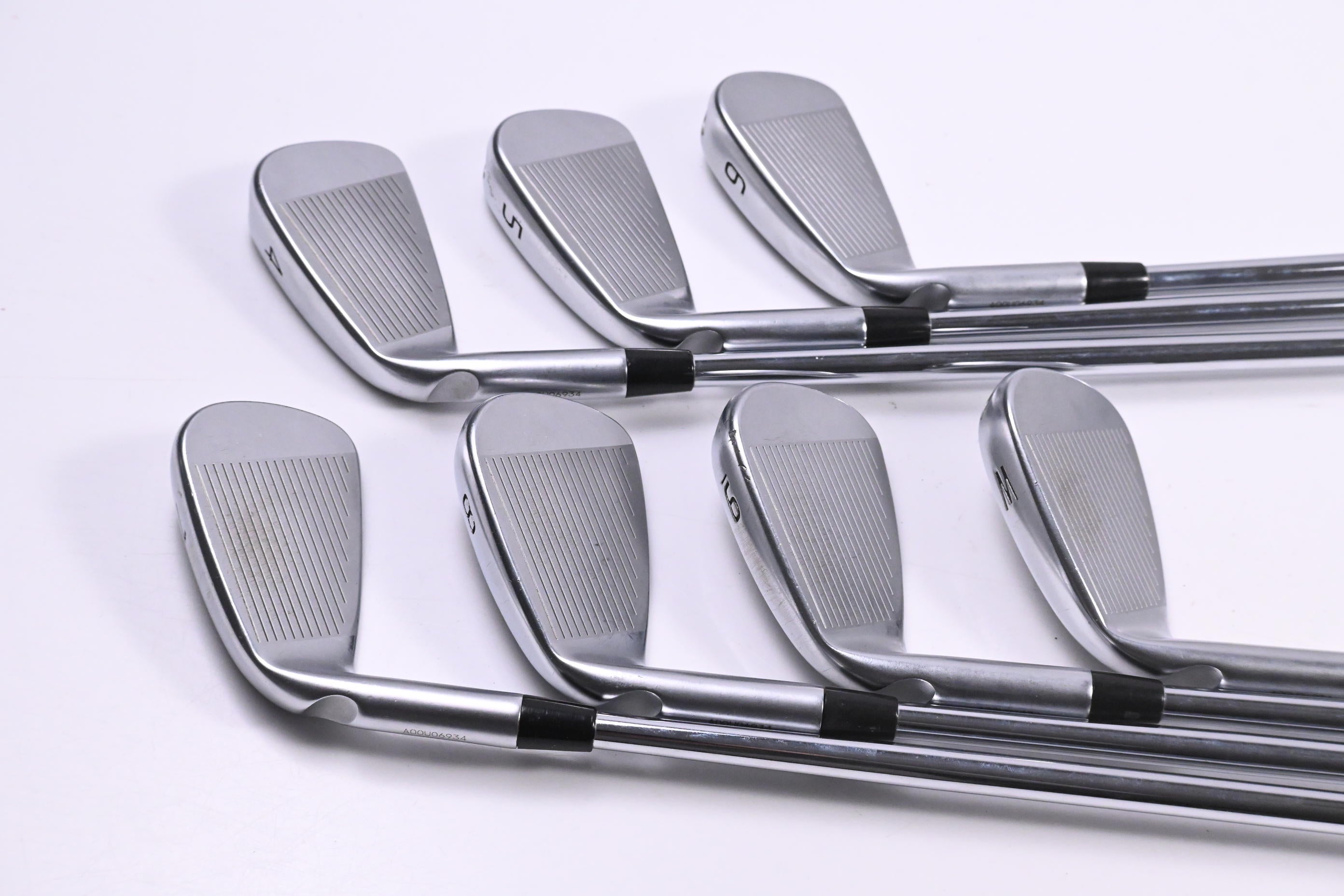Ping i230 Irons / 4-PW / Blue Dot / Stiff Flex Dynamic Gold 105 S300 Shafts