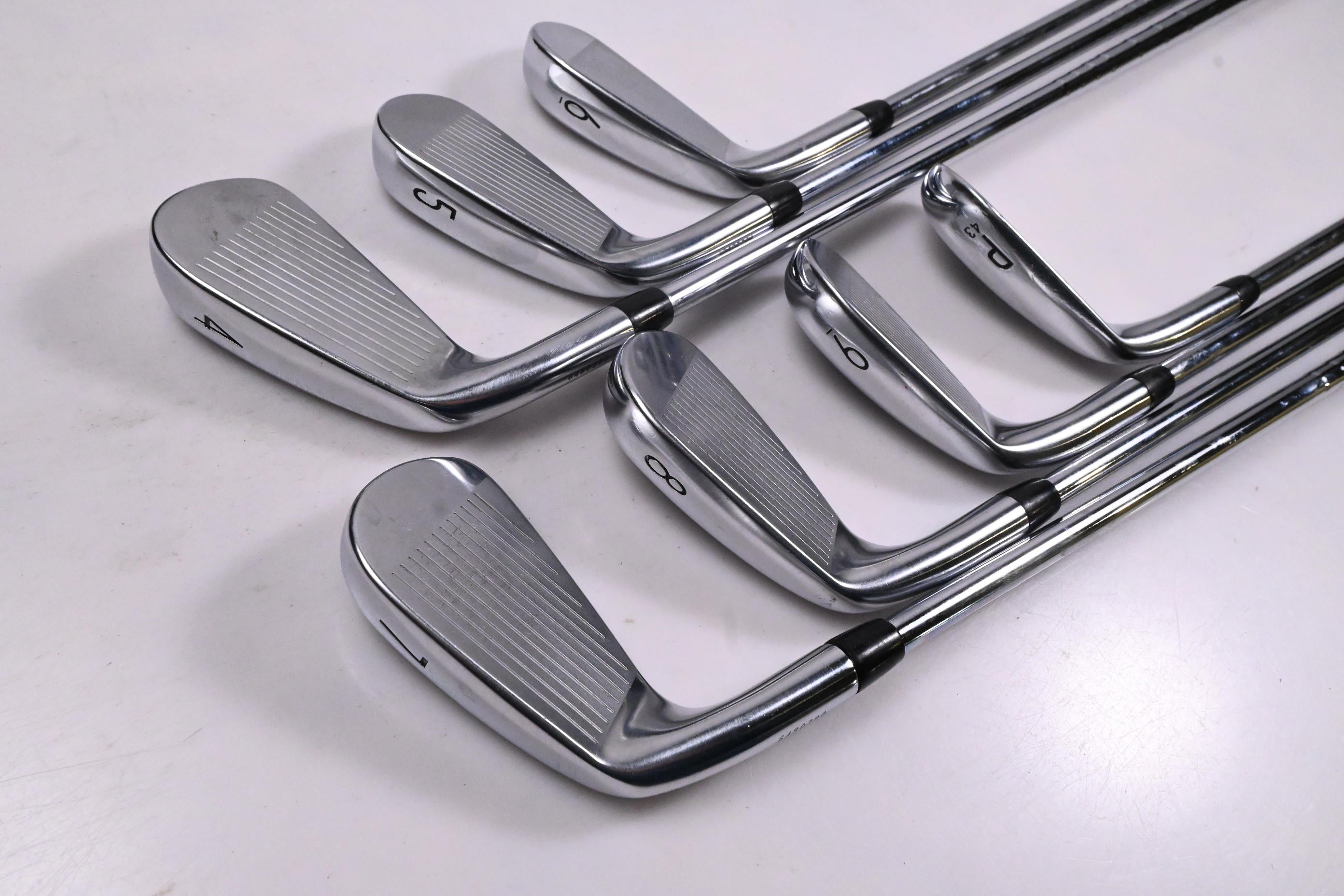 Titleist T200 2019 Irons / 4-PW / Stiff Flex AMT Red S300 Shafts