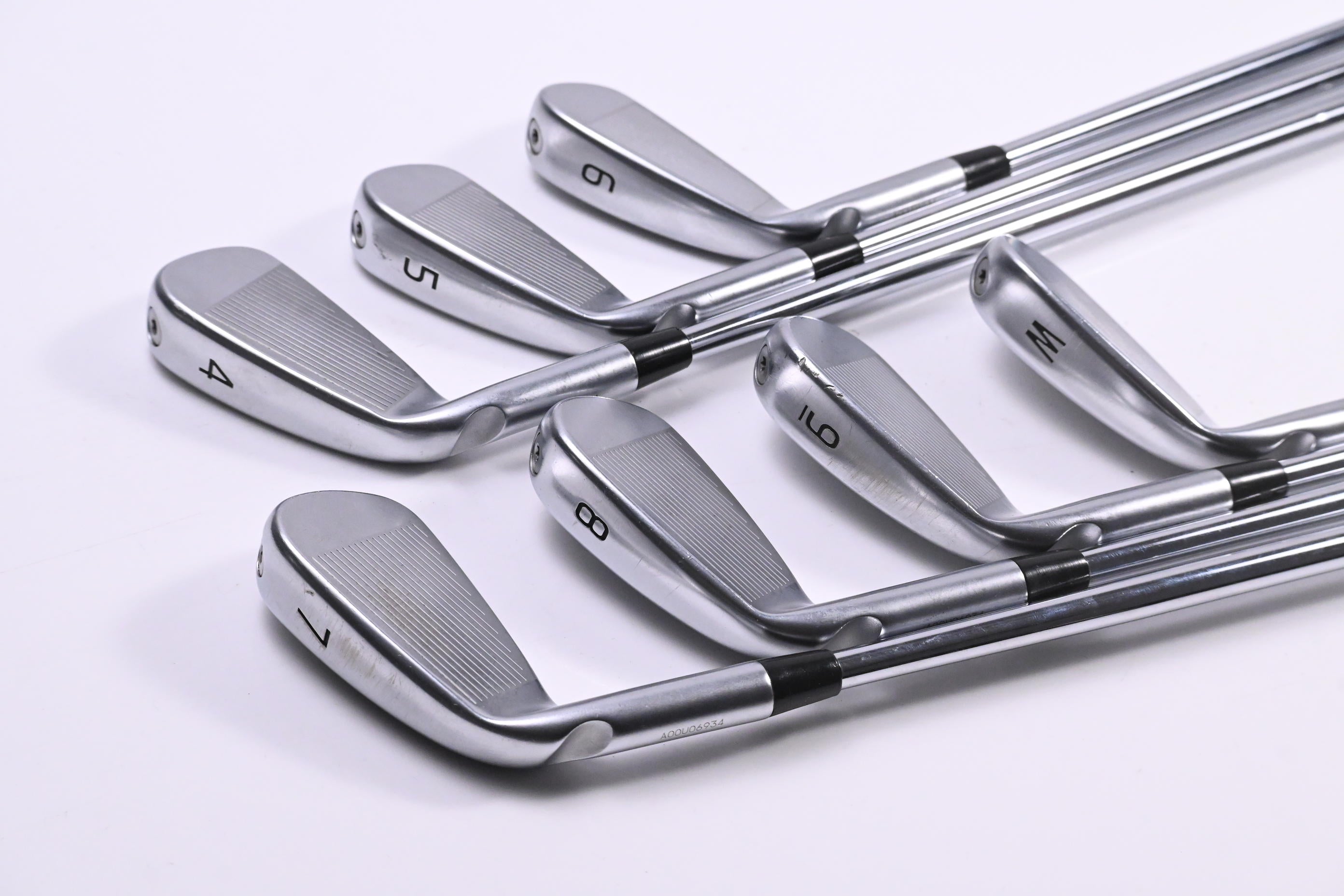 Ping i230 Irons / 4-PW / Blue Dot / Stiff Flex Dynamic Gold 105 S300 Shafts