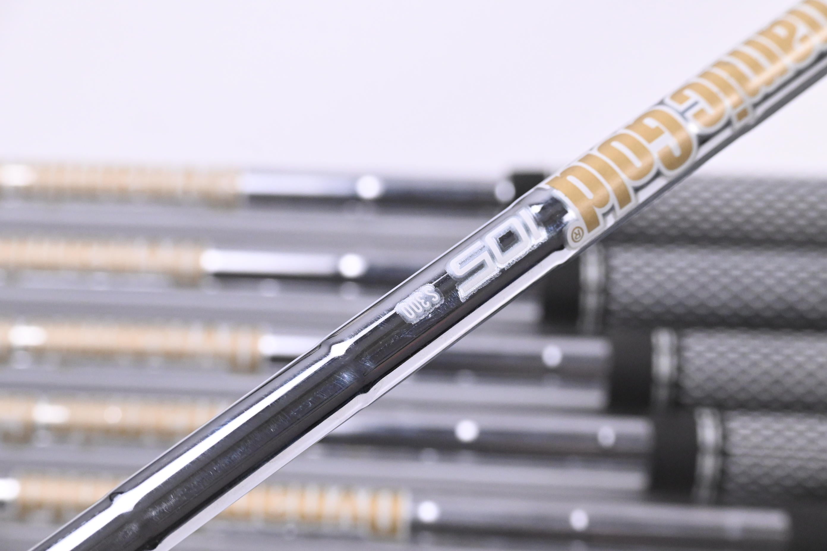 Ping i230 Irons / 4-PW / Blue Dot / Stiff Flex Dynamic Gold 105 S300 Shafts