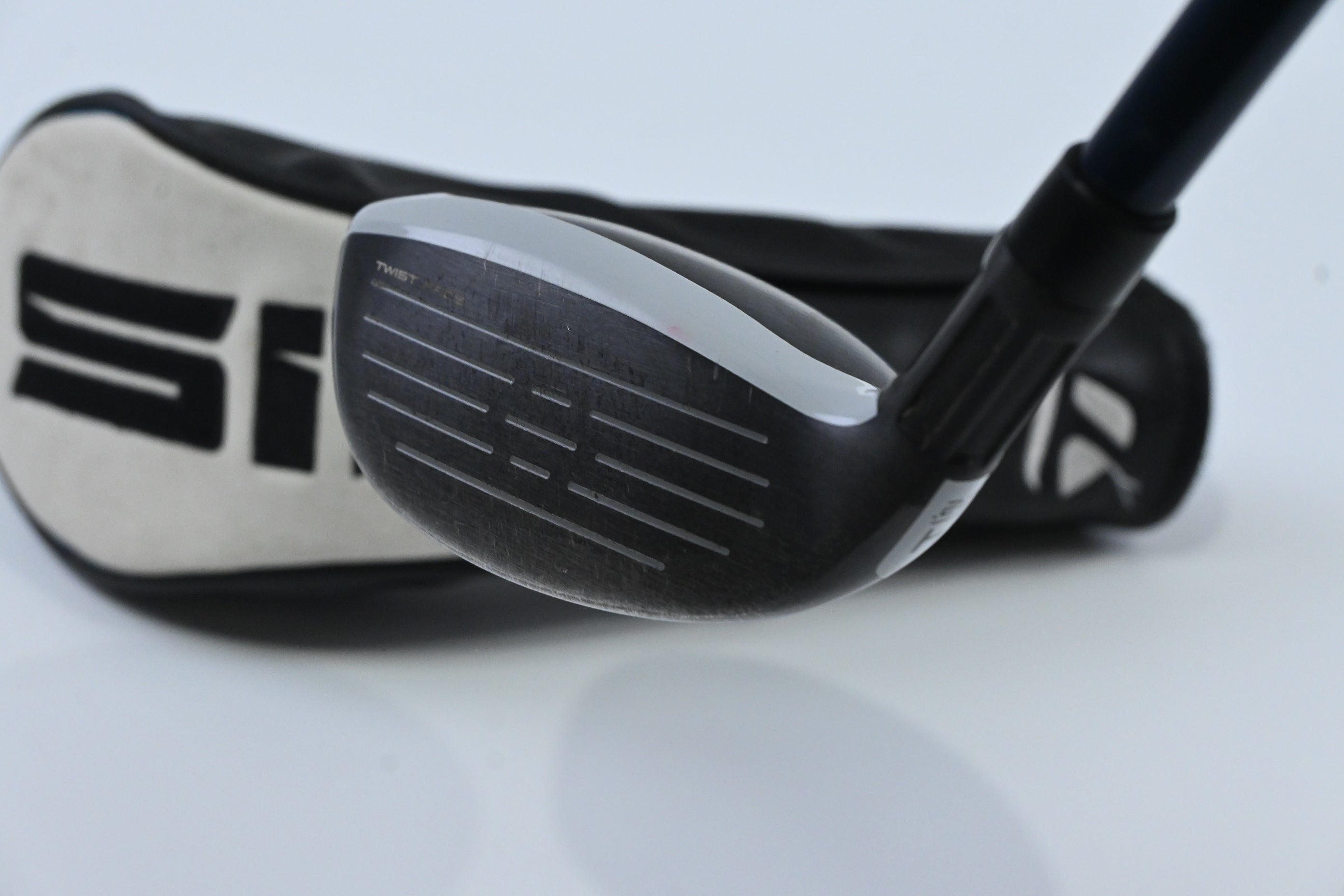 Taylormade SIM2 Max #4 Hybrid / 22 Degree / Senior Flex Fujikura Ventus Blue 5