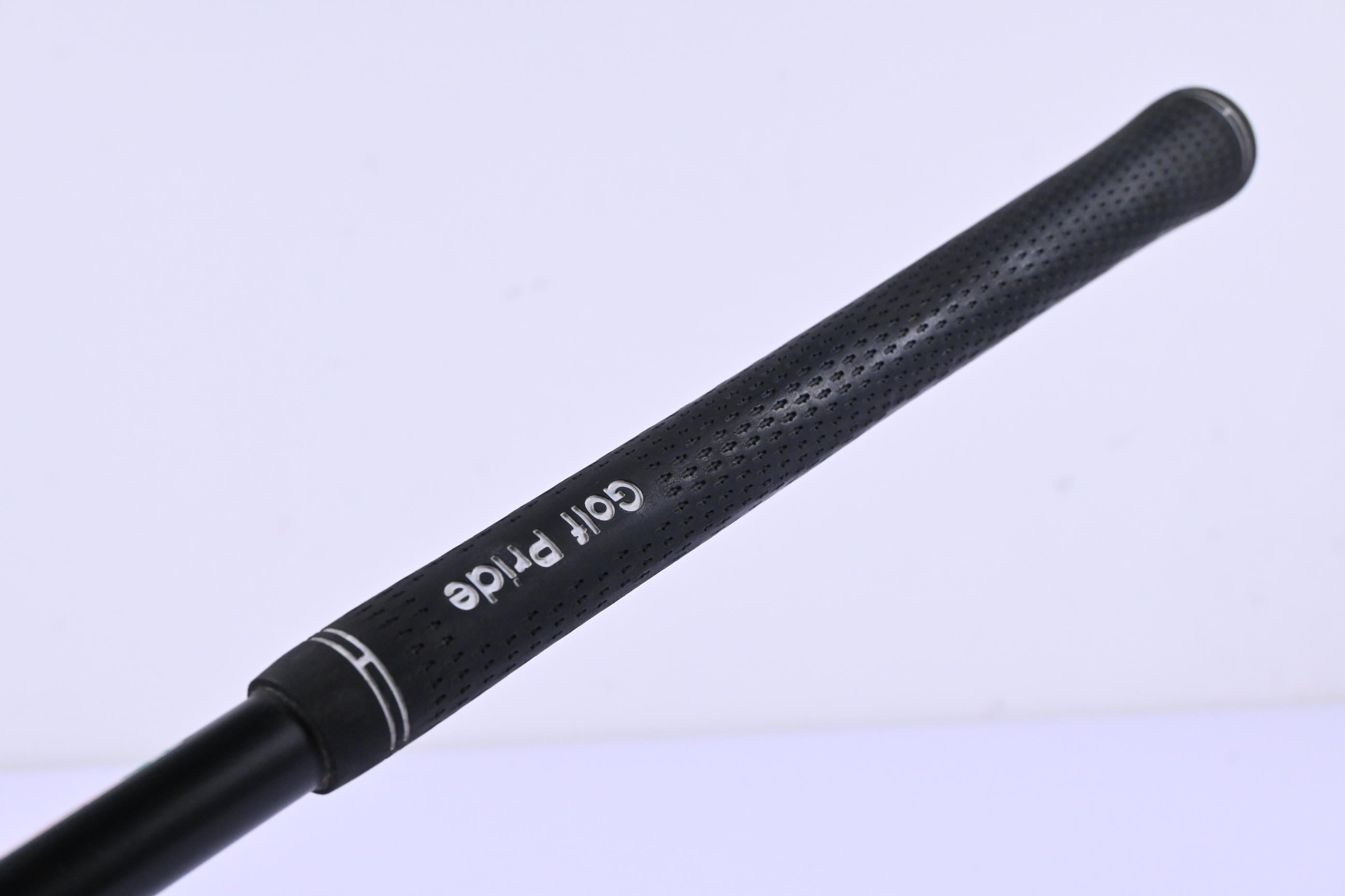 Titleist 910 D2 Driver / 9.5 Degree / Stiff Flex Aldila RIP Alpha 60 Shaft