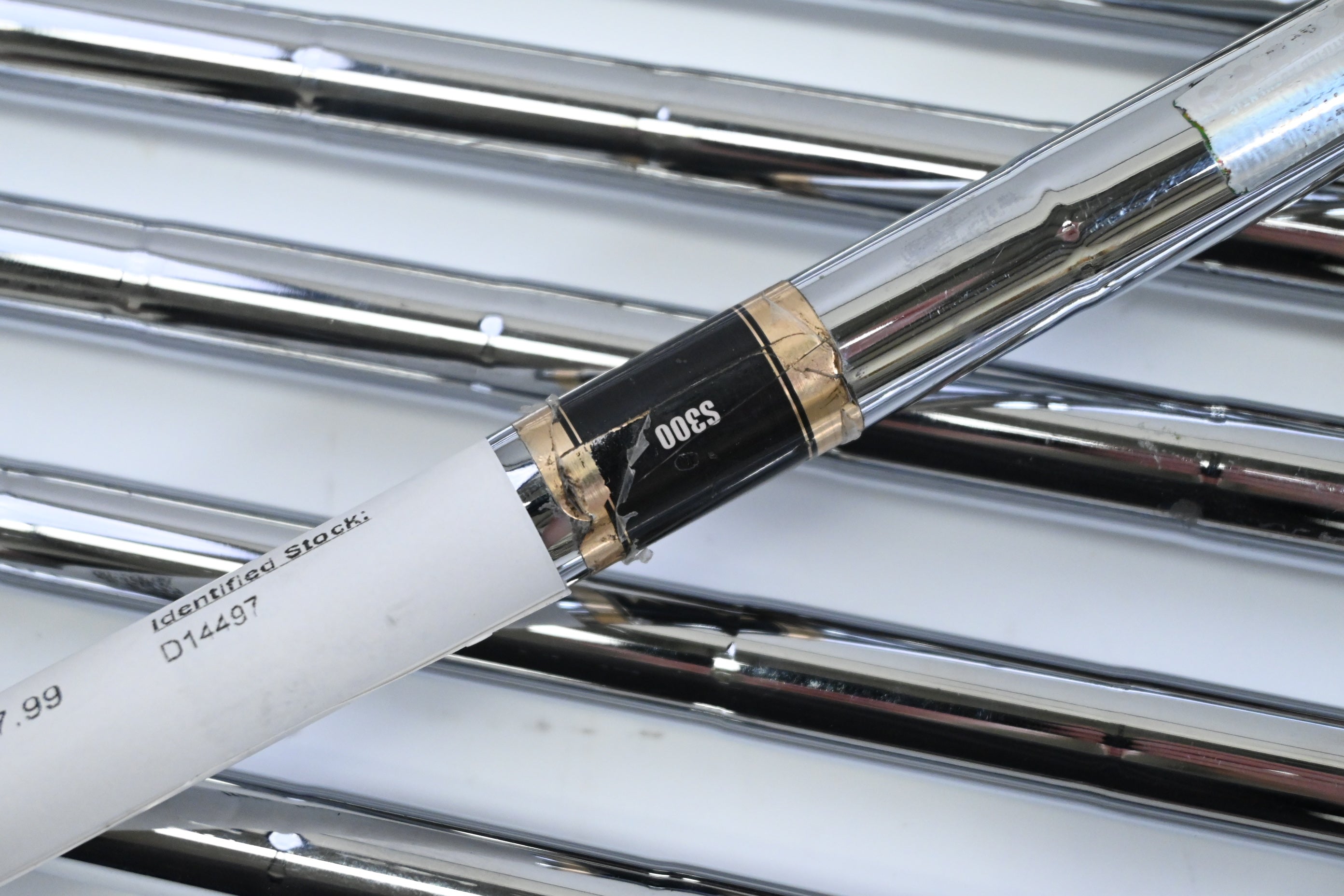 Titleist 712 AP2 Irons / 4-PW / Stiff Flex Dynalite Gold XP S300 Shafts