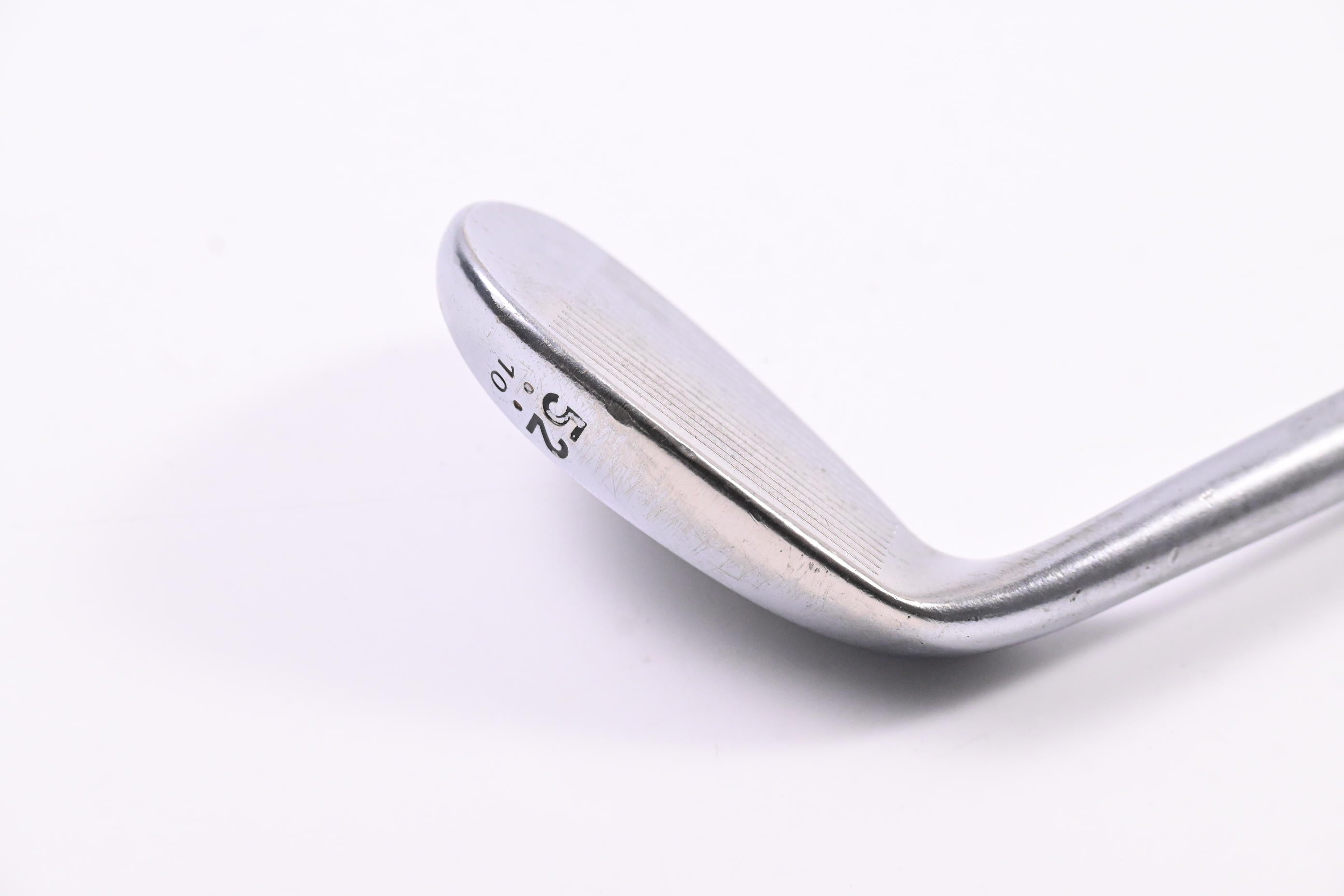 Cleveland 588 RTX Gap Wedge / 52 Degree / Wedge Flex Dynamic Gold Shaft