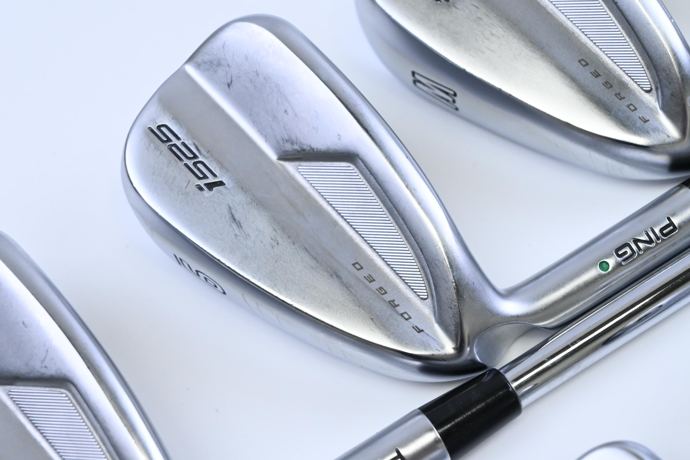 Left Hand Ping i525 Irons / 4-PW+UW / Green Dot / Regular Flex Ping AWT 2.0