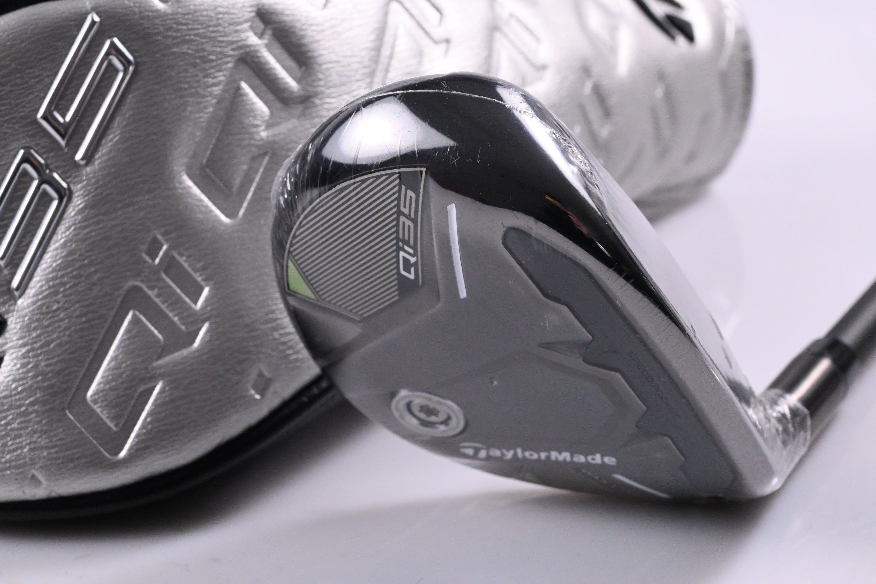 Taylormade Qi35 Max Lite #5 Hybrid / 27 Degree / Senior Flex Vanquish 5 Shaft