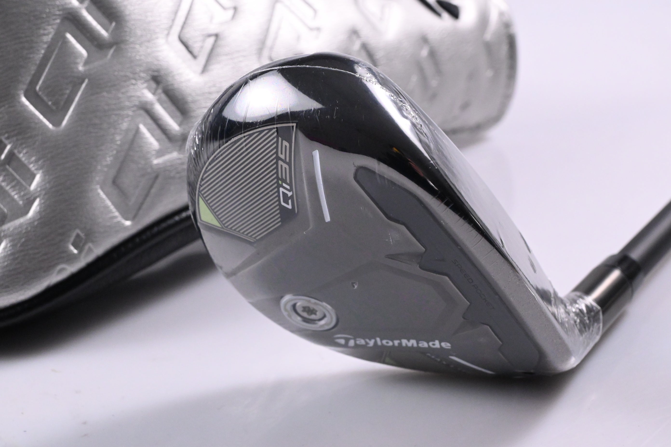 Taylormade Qi35 Max Lite #5 Hybrid / 27 Degree / Senior Flex Vanquish 5 Shaft