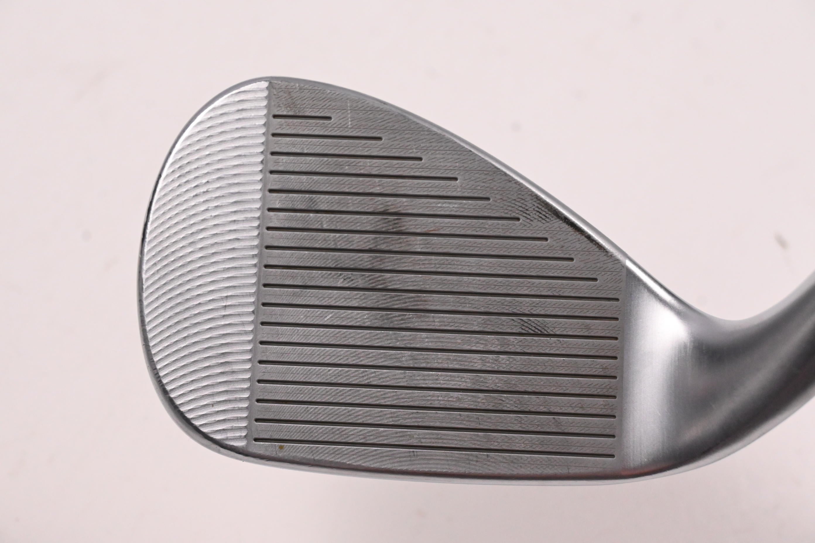 Cleveland CBX 4 Zipcore Pitching Wedge / 44 Degree / Wedge Flex Recoil Dart 80