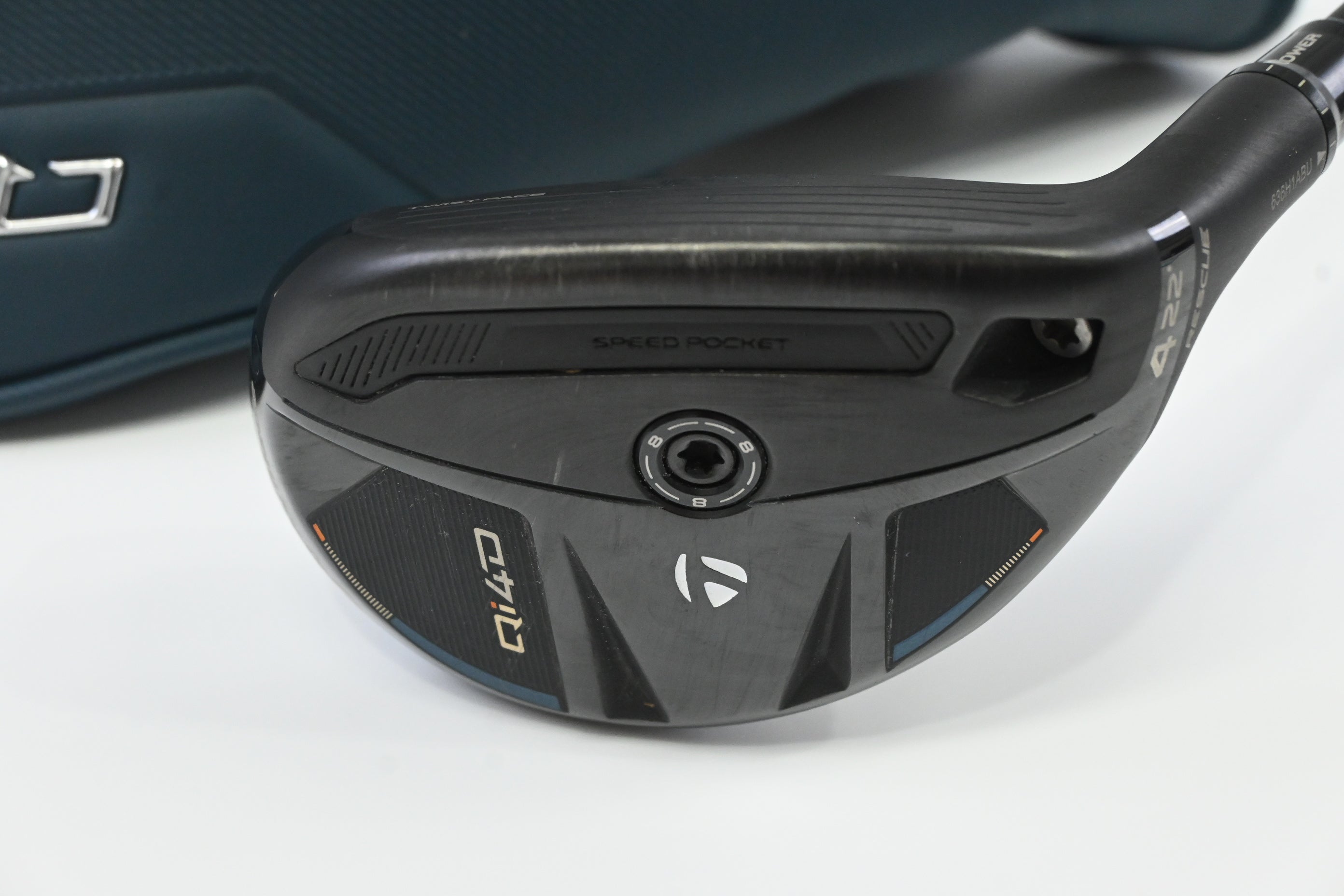 Taylormade Qi4D #4 Hybrid / 22 Degree / Reguar Flex KBS REAX White 65 Shaft
