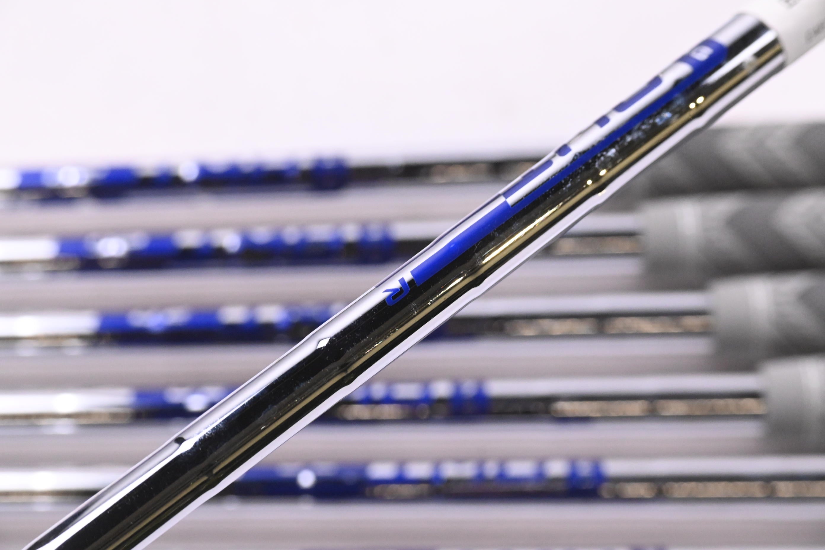 Ping i500 Irons / 4-PW / Blue Dot / Regular Flex Ping AWT 2.0 Shafts