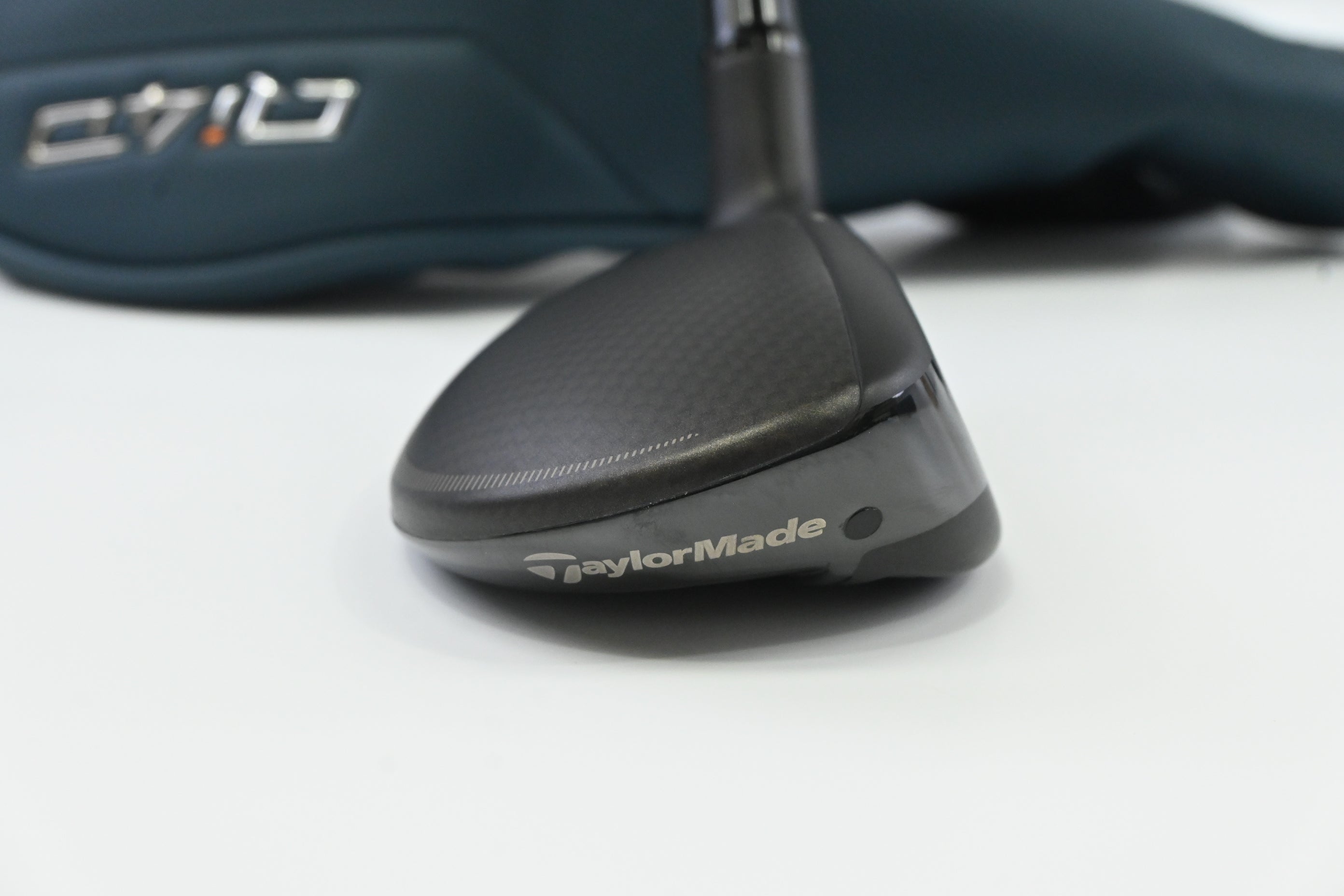 Taylormade Qi4D #4 Hybrid / 22 Degree / Reguar Flex KBS REAX White 65 Shaft