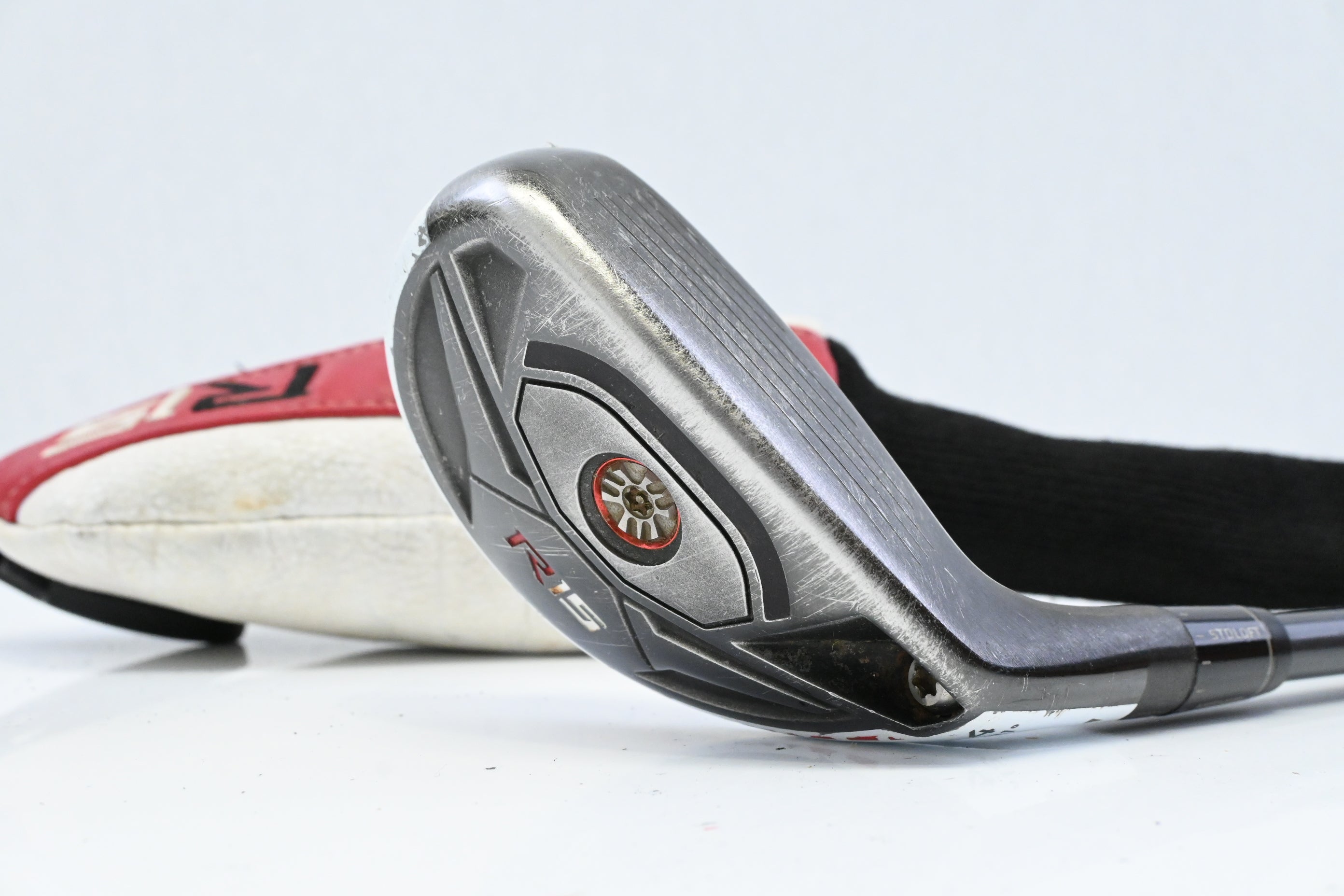 Taylormade R15 #4 Hybrid / 21 Degree / Regular Flex Speeder Evolution 77