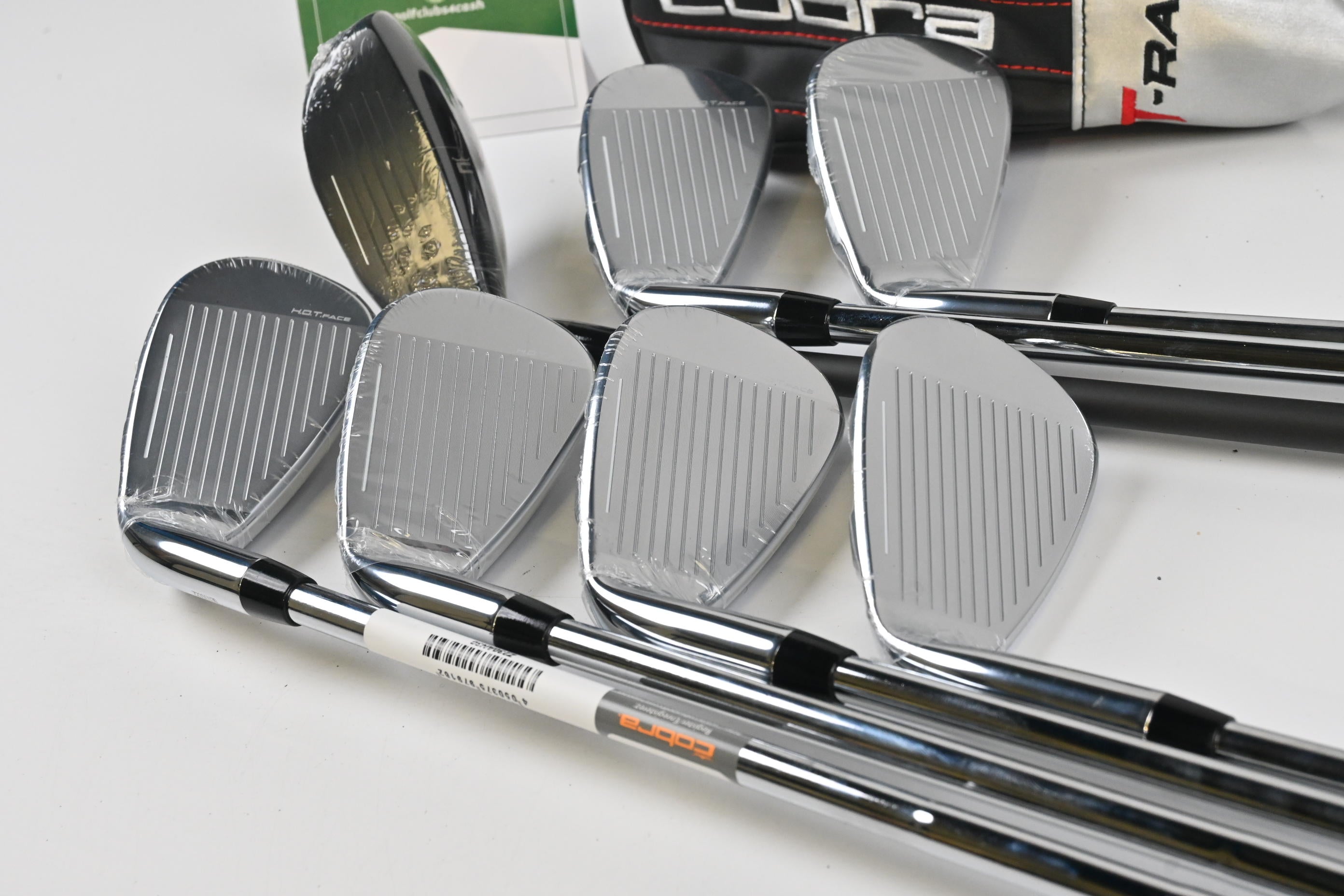 Cobra T-Rail Hybrid Combo Irons / 5H+6-PW+SW / Regular Flex Cobra Ultralite
