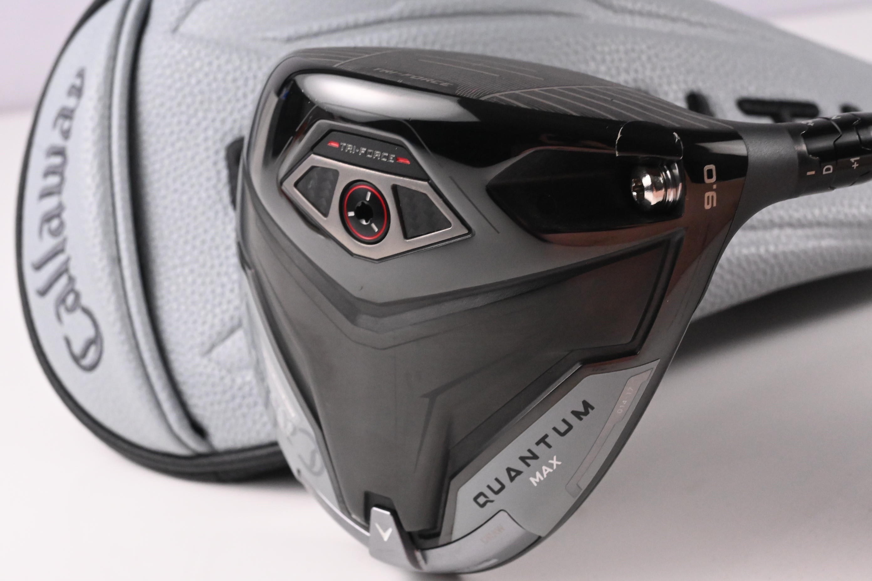 Callaway Quantum Max Driver / 9 Degree / Regular Flex Denali Frost Silver 50