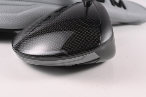 Callaway Quantum Max Driver / 9 Degree / Regular Flex Denali Frost Silver 50