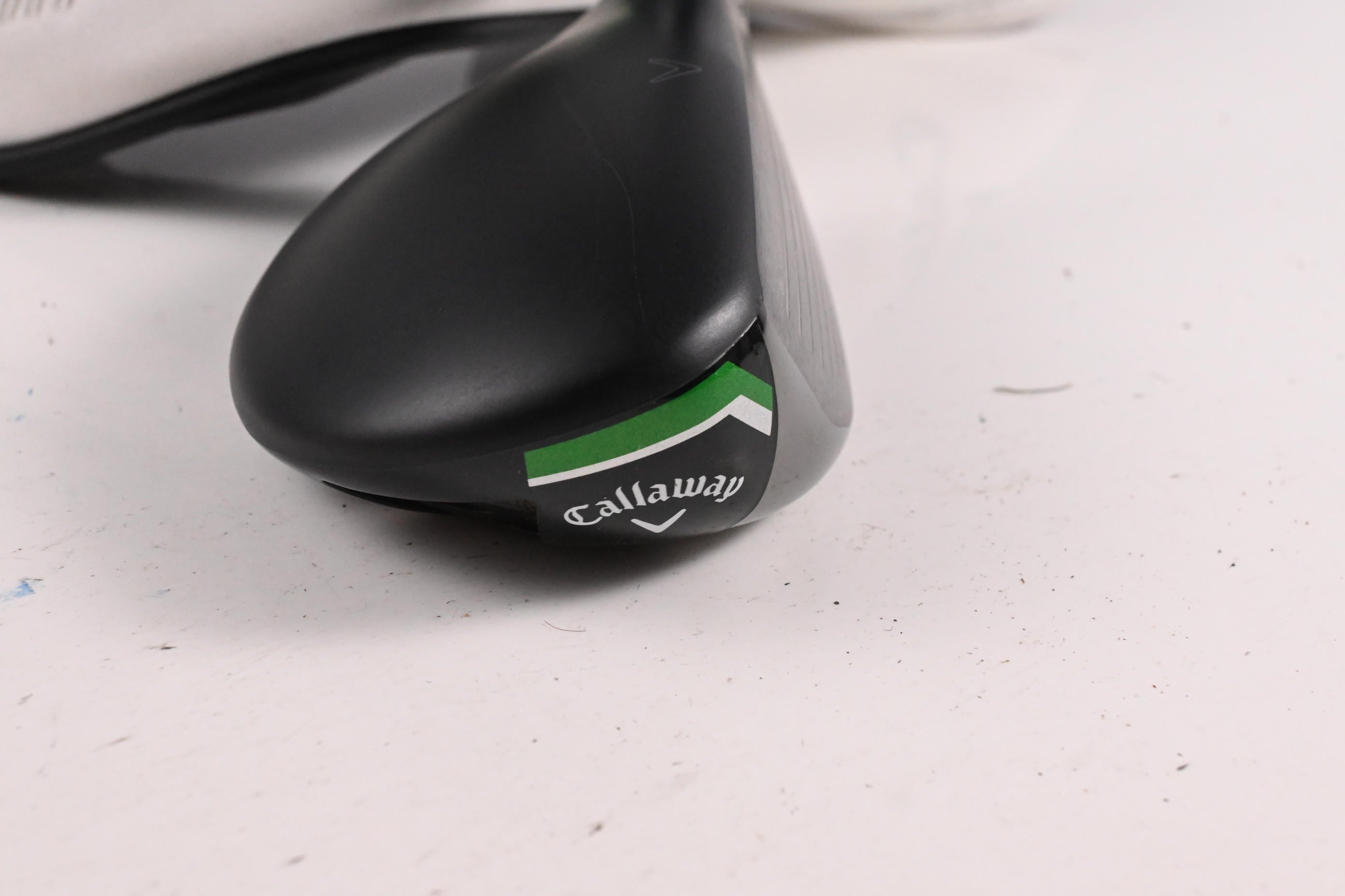 Callaway Elyte X #4 Hybrid / 21 Degree / Regular Flex Denali Charcoal 60 Shaft