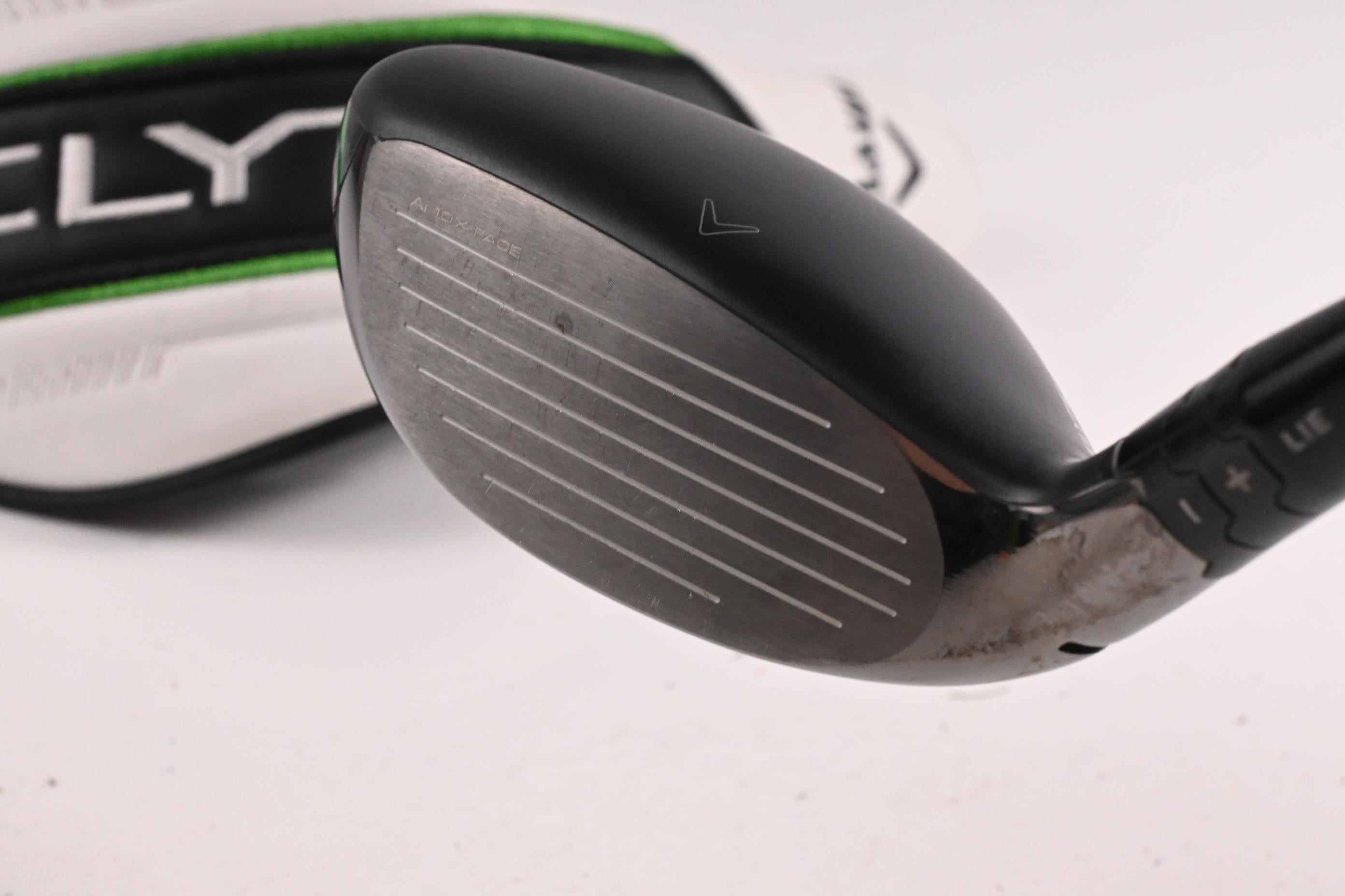 Callaway Elyte X #4 Hybrid / 21 Degree / Regular Flex Denali Charcoal 60 Shaft