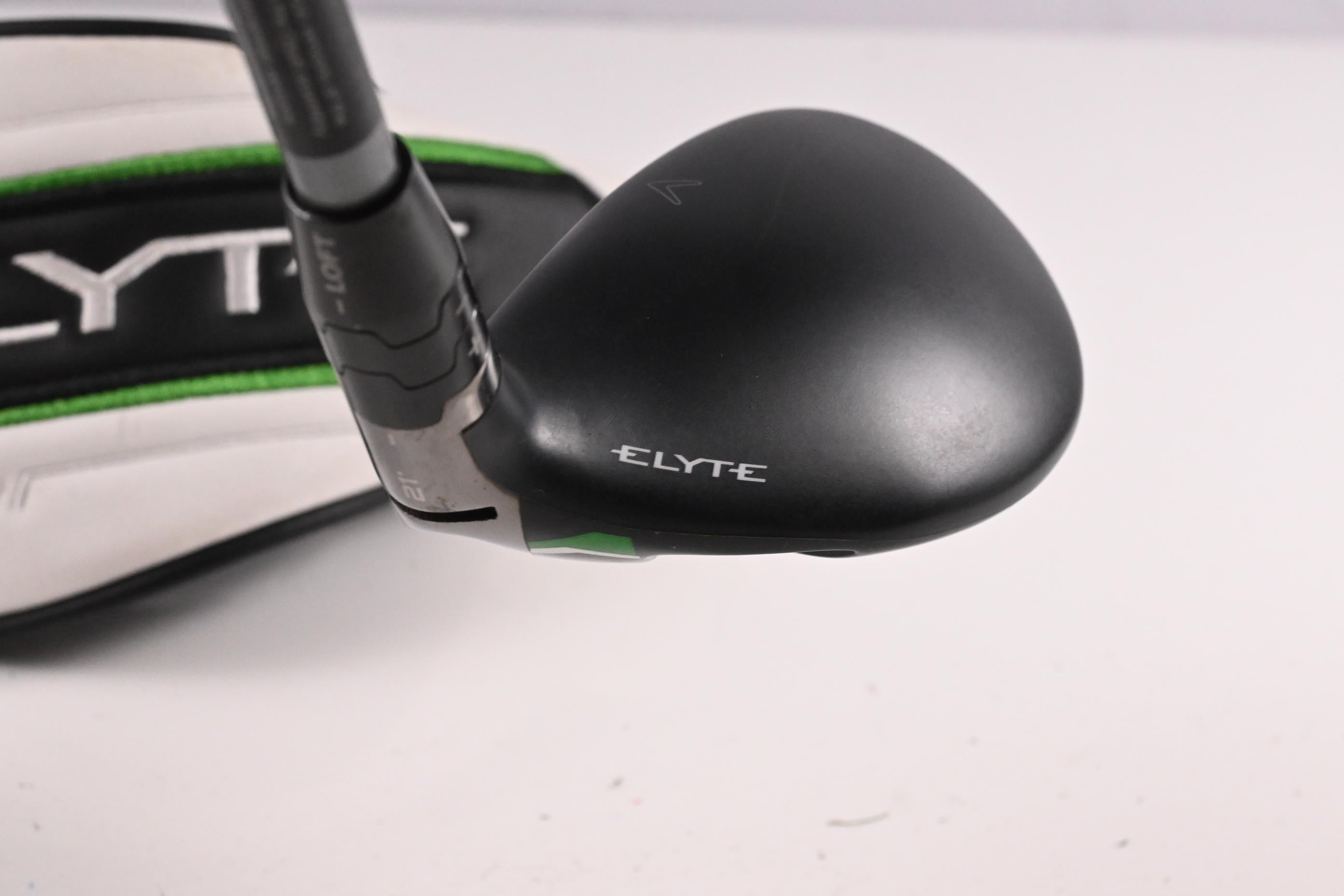 Callaway Elyte X #4 Hybrid / 21 Degree / Regular Flex Denali Charcoal 60 Shaft