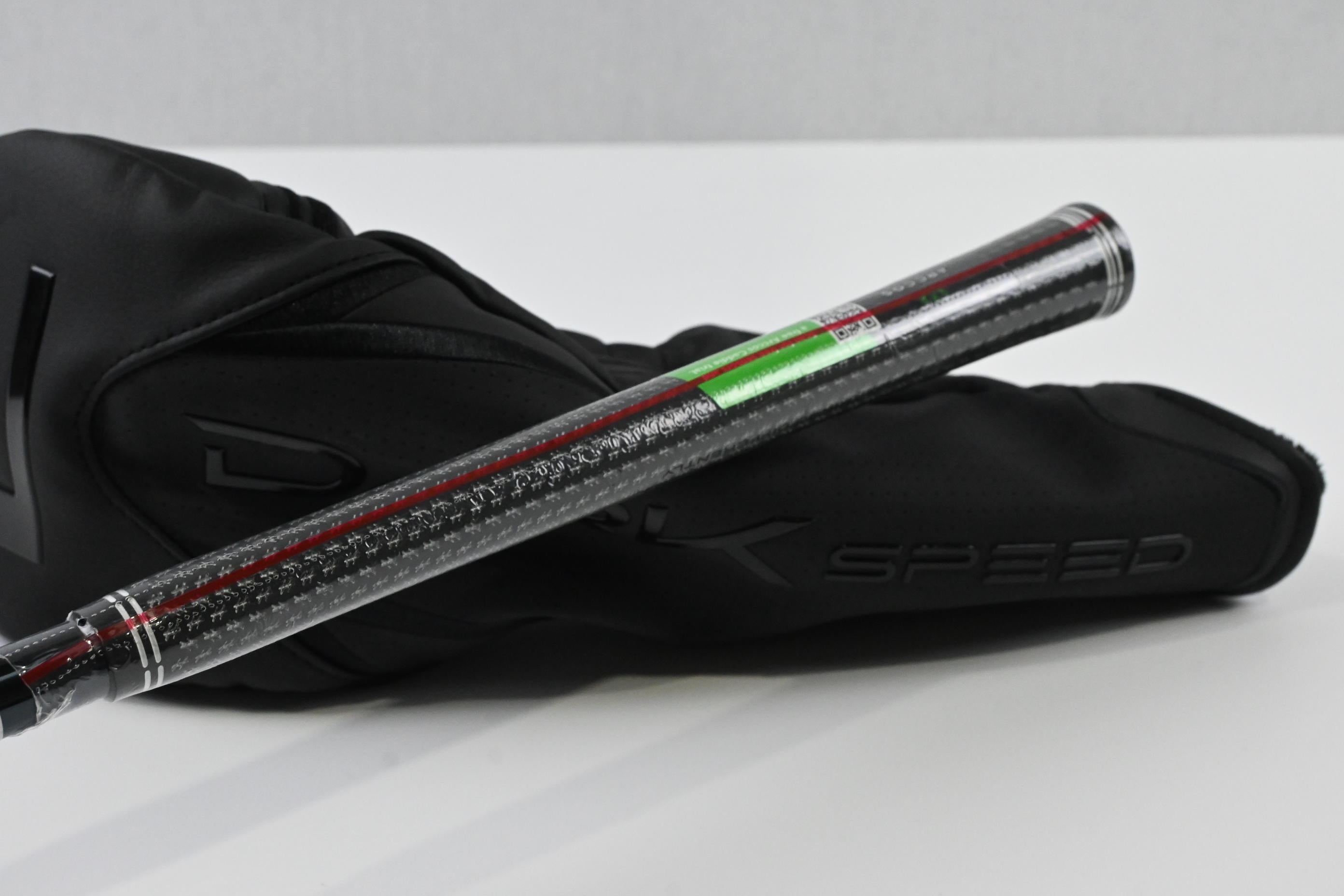 Cobra Darkspeed LS Driver / 9 Degree / Stiff Flex UST Lin-Q M40X White 6 Shaft