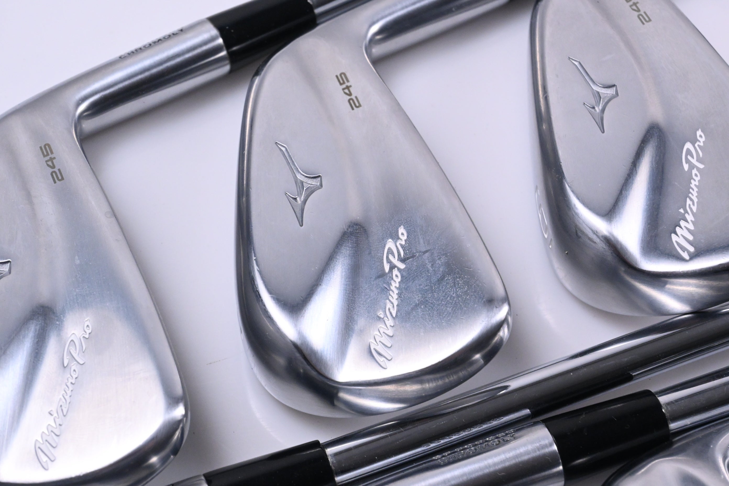 Mizuno Pro 245 Irons / 4-PW / Regular Flex Dynamic Gold Mid 100 R300 Shafts