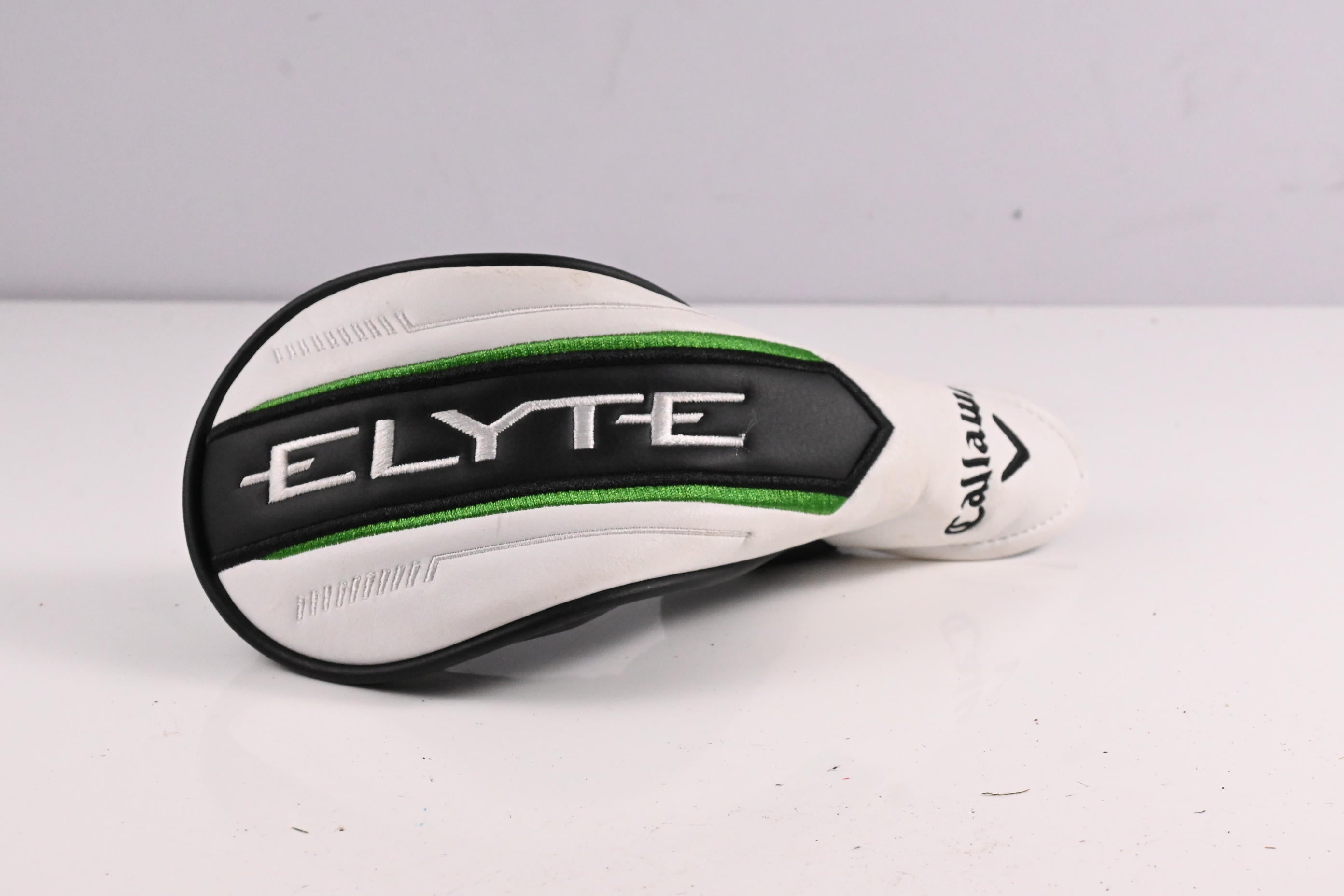 Callaway Elyte X #4 Hybrid / 21 Degree / Regular Flex Denali Charcoal 60 Shaft