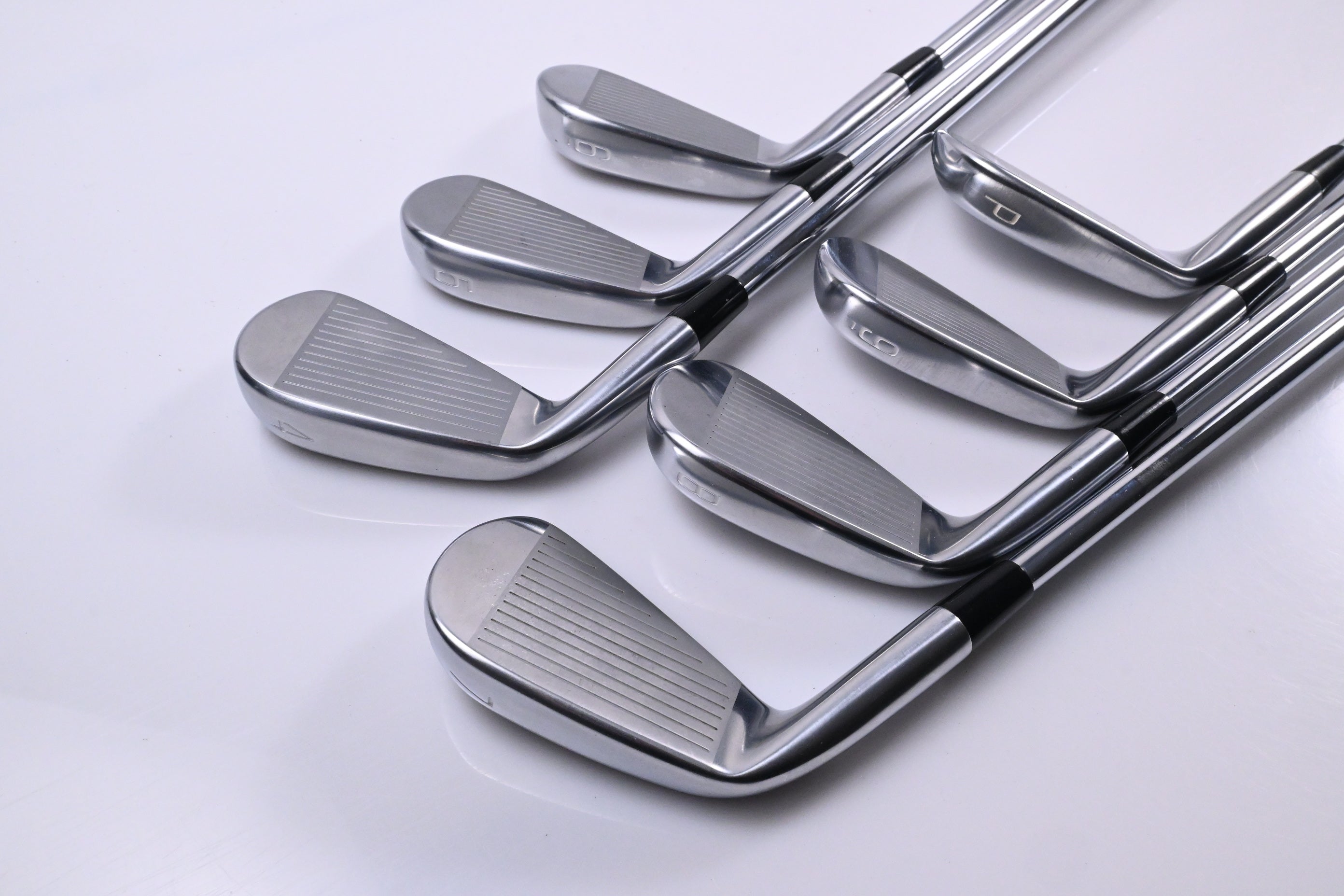Mizuno Pro 245 Irons / 4-PW / Regular Flex Dynamic Gold Mid 100 R300 Shafts