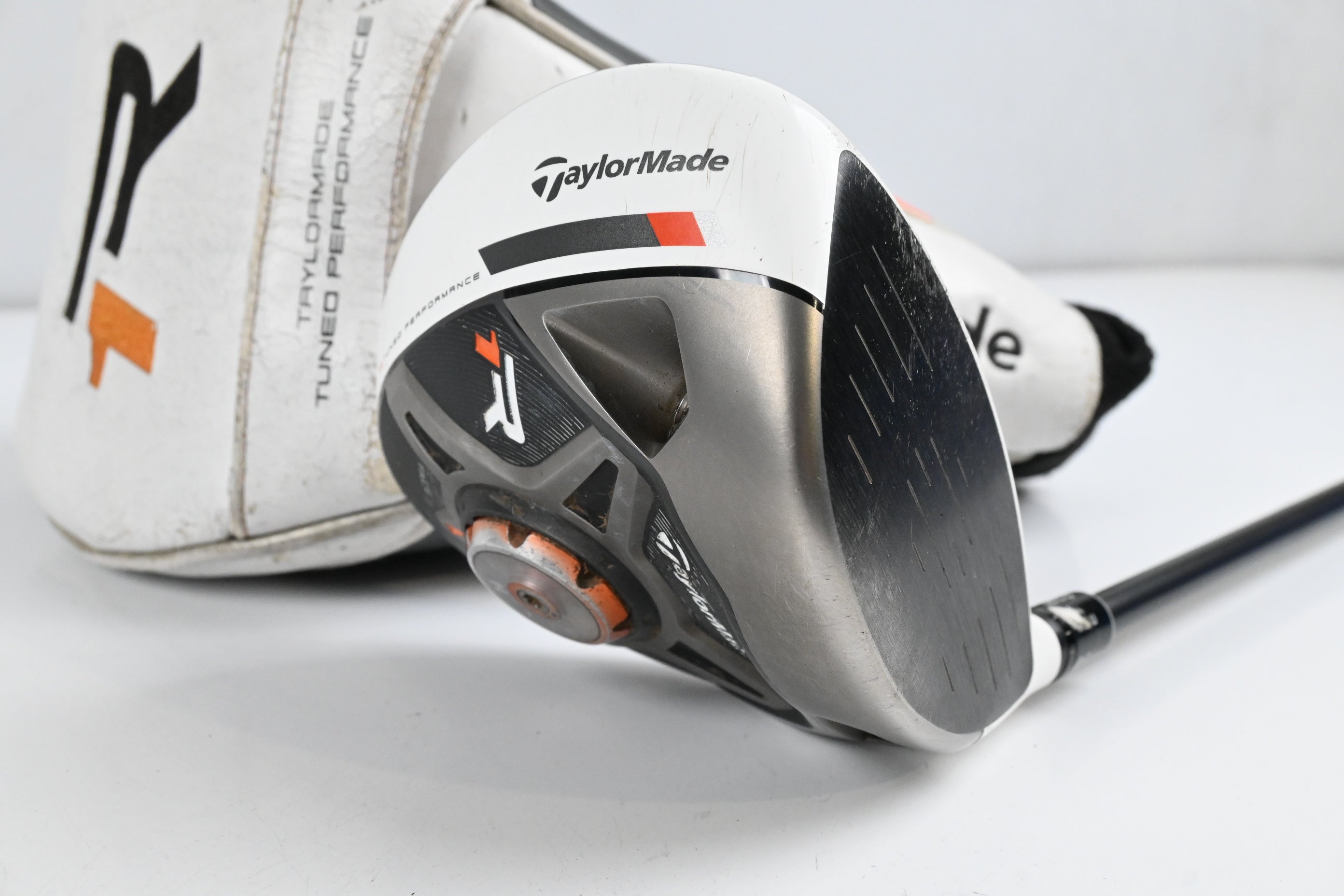 Taylormade R1 Driver / 8-12 Degree / Regular Flex Aldila RIP Phenom 55 Shaft