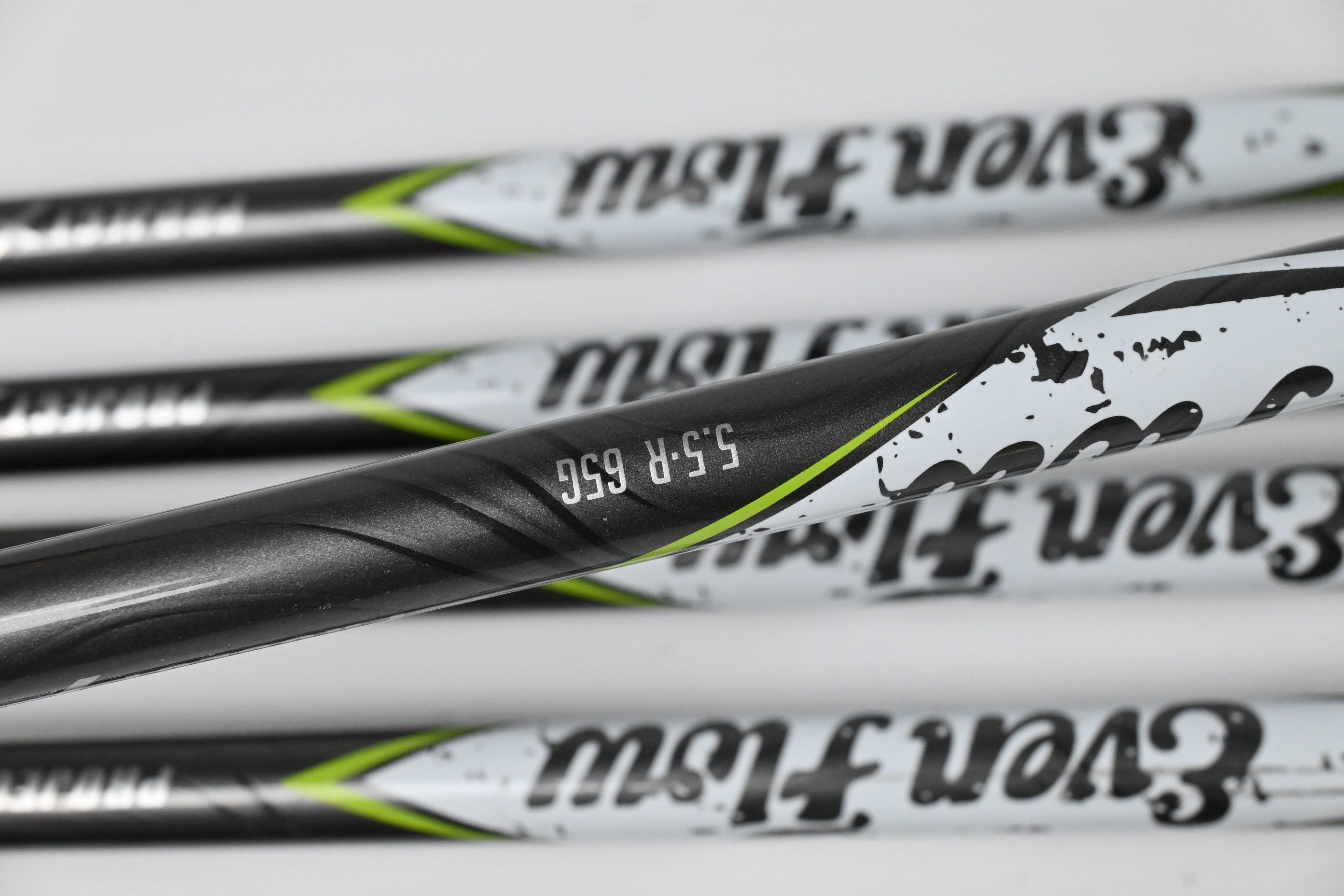 Wilson Launch Pad 2022 Irons / 5-PW / Regular Flex EvenFlow Green 65 Shafts