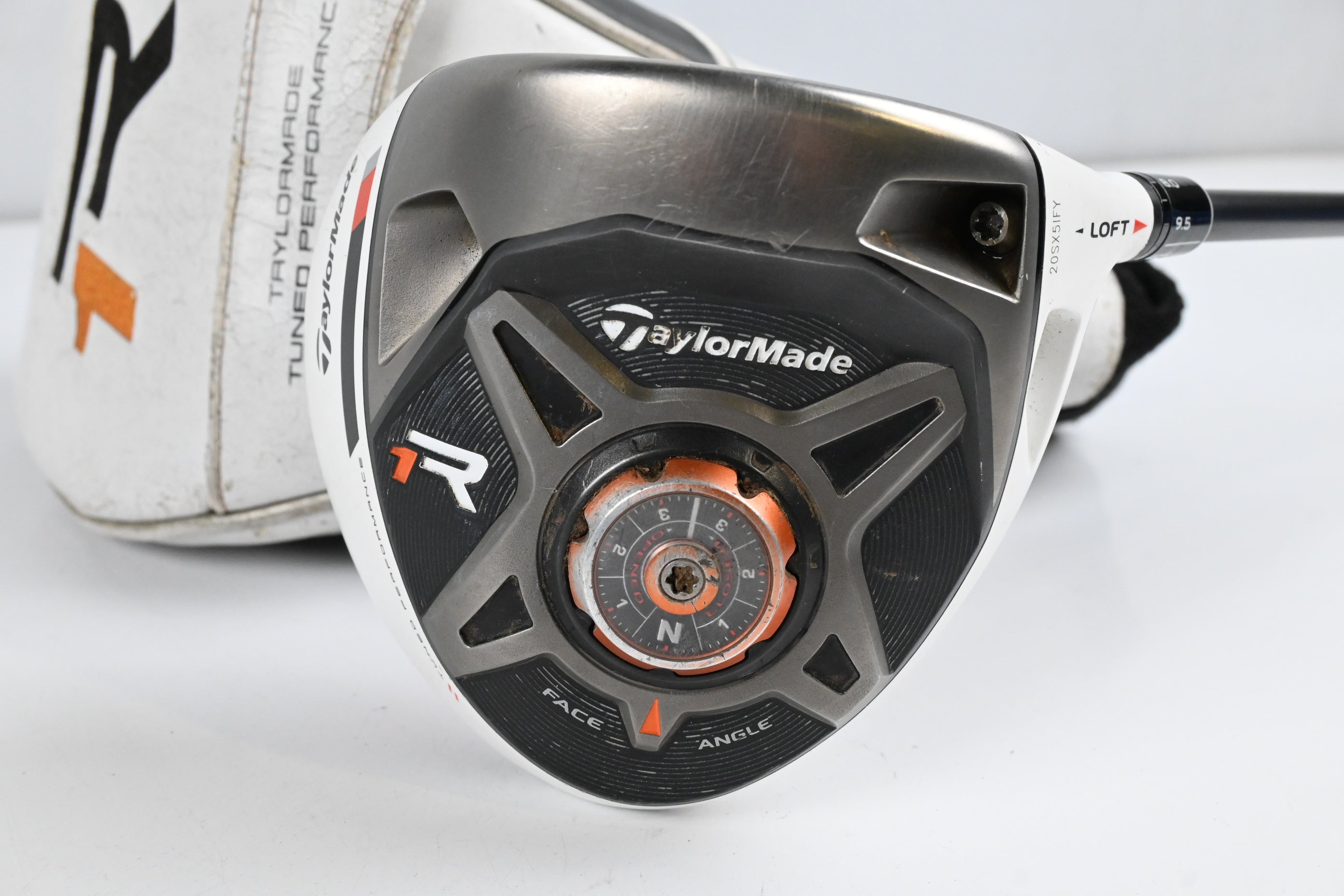 Taylormade R1 Driver / 8-12 Degree / Regular Flex Aldila RIP Phenom 55 Shaft