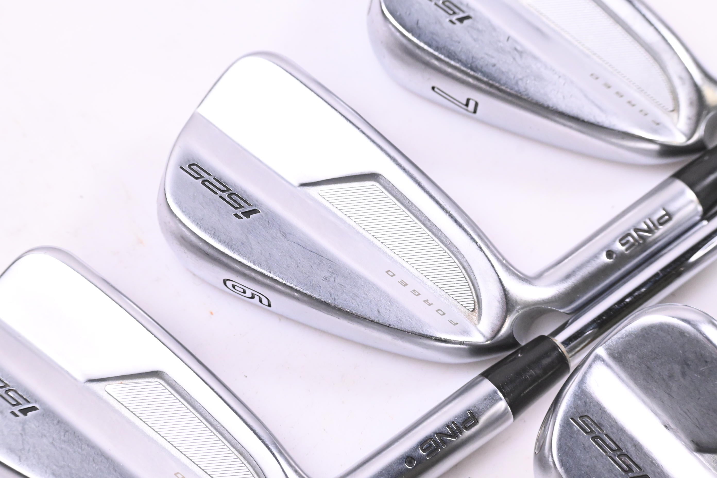 Left Hand Ping i525 Irons / 5-PW / Black Dot / Regular Flex Elevate MPH 95