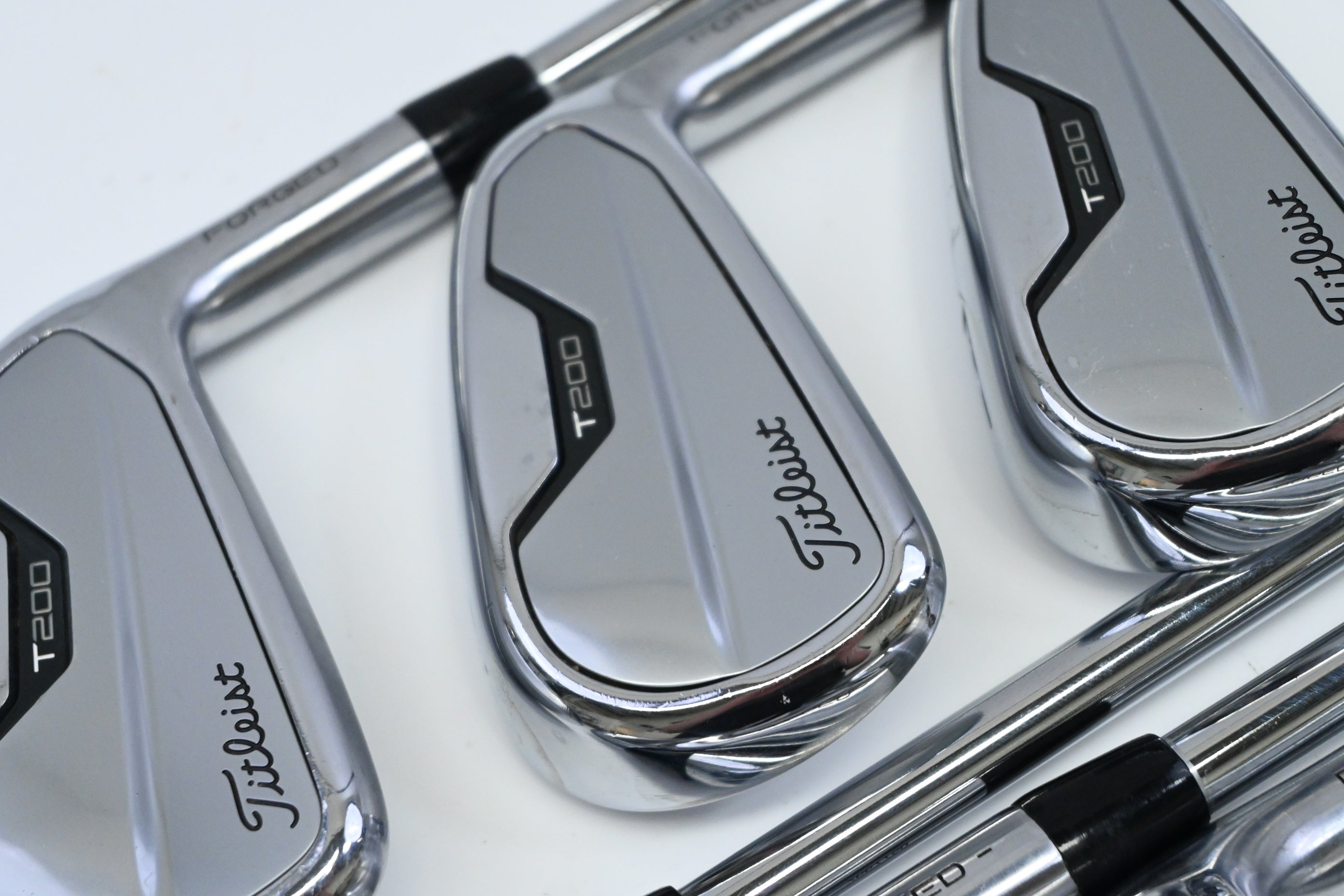 Titleist T200 2021 Irons / 5-PW+48° / Regular Flex AMT Red R300 Shafts