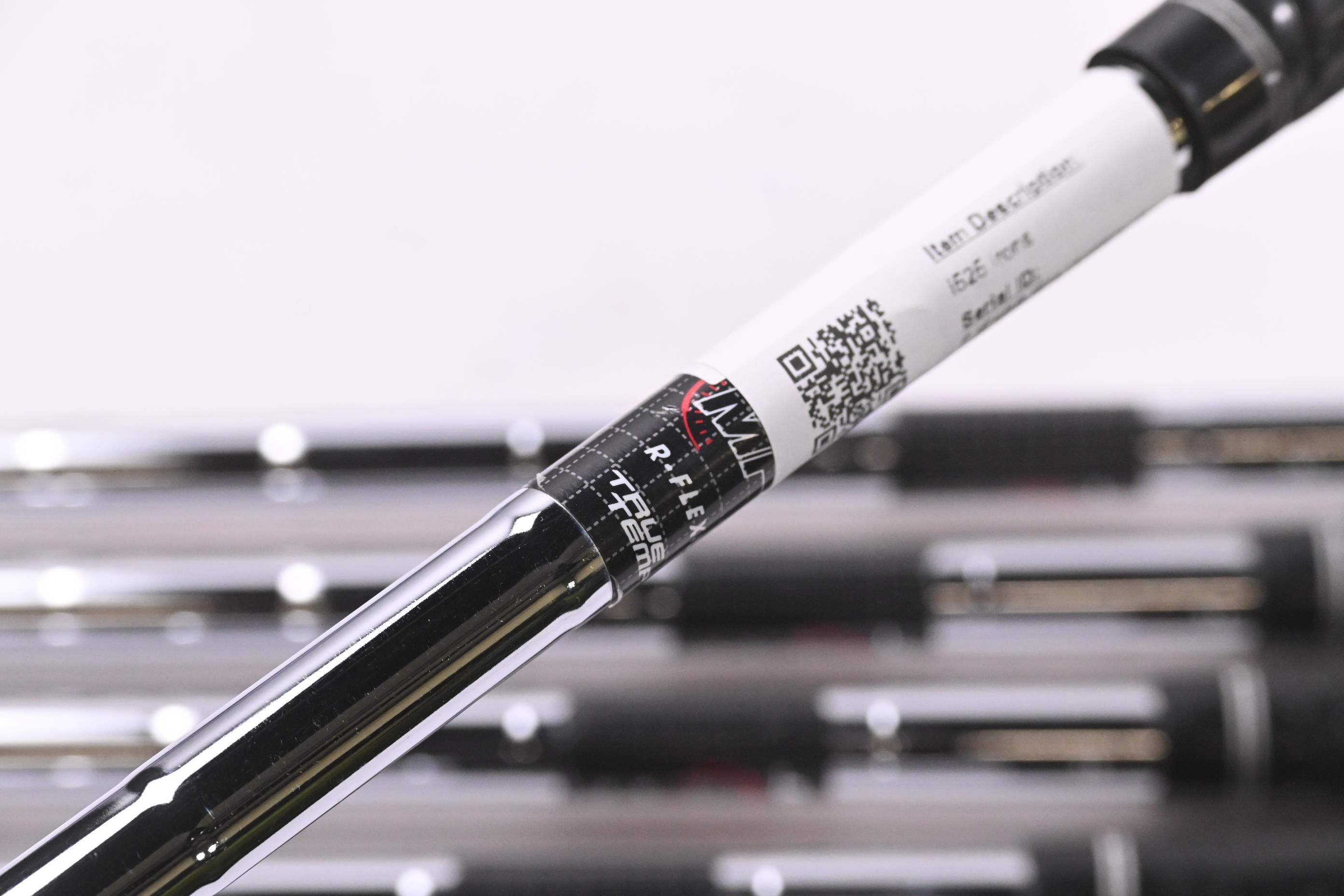 Left Hand Ping i525 Irons / 5-PW / Black Dot / Regular Flex Elevate MPH 95