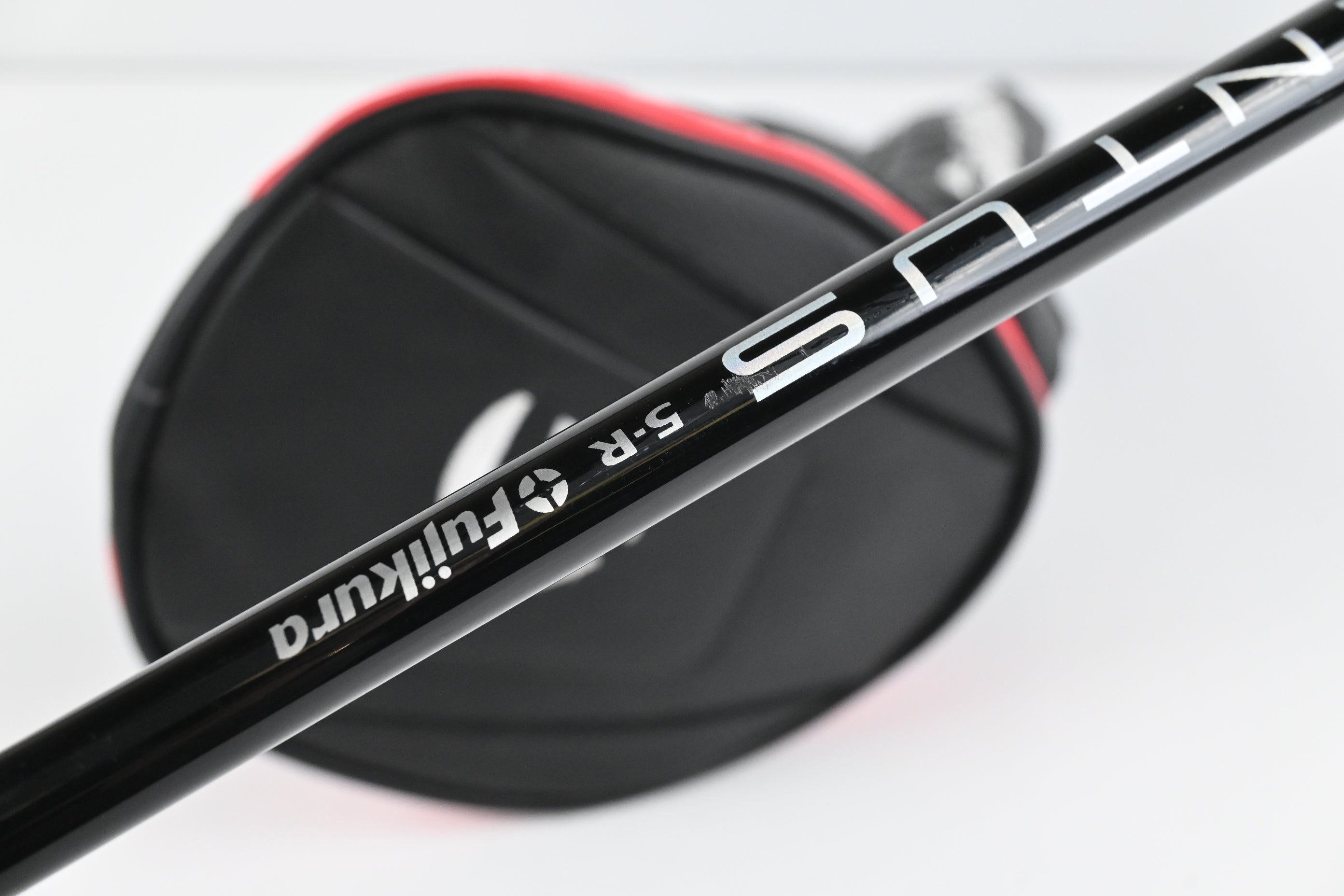 Taylormade Stealth Plus Driver / 9 Degree / Regular Flex Fujikura Ventus Red 5
